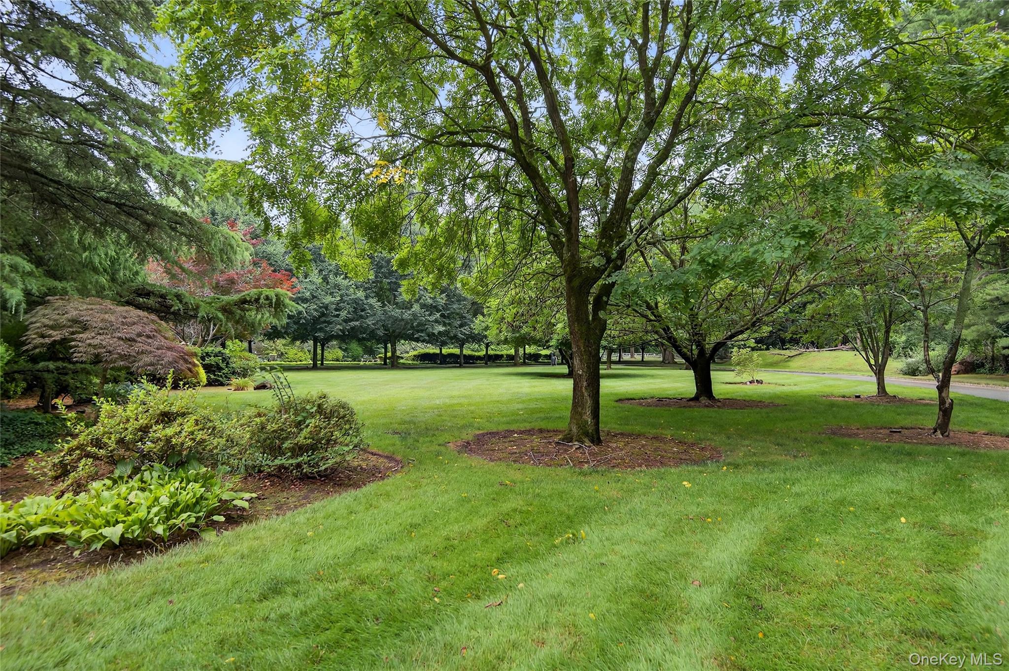 60 Piping Rock Road, Upper Brookville, NY 11545