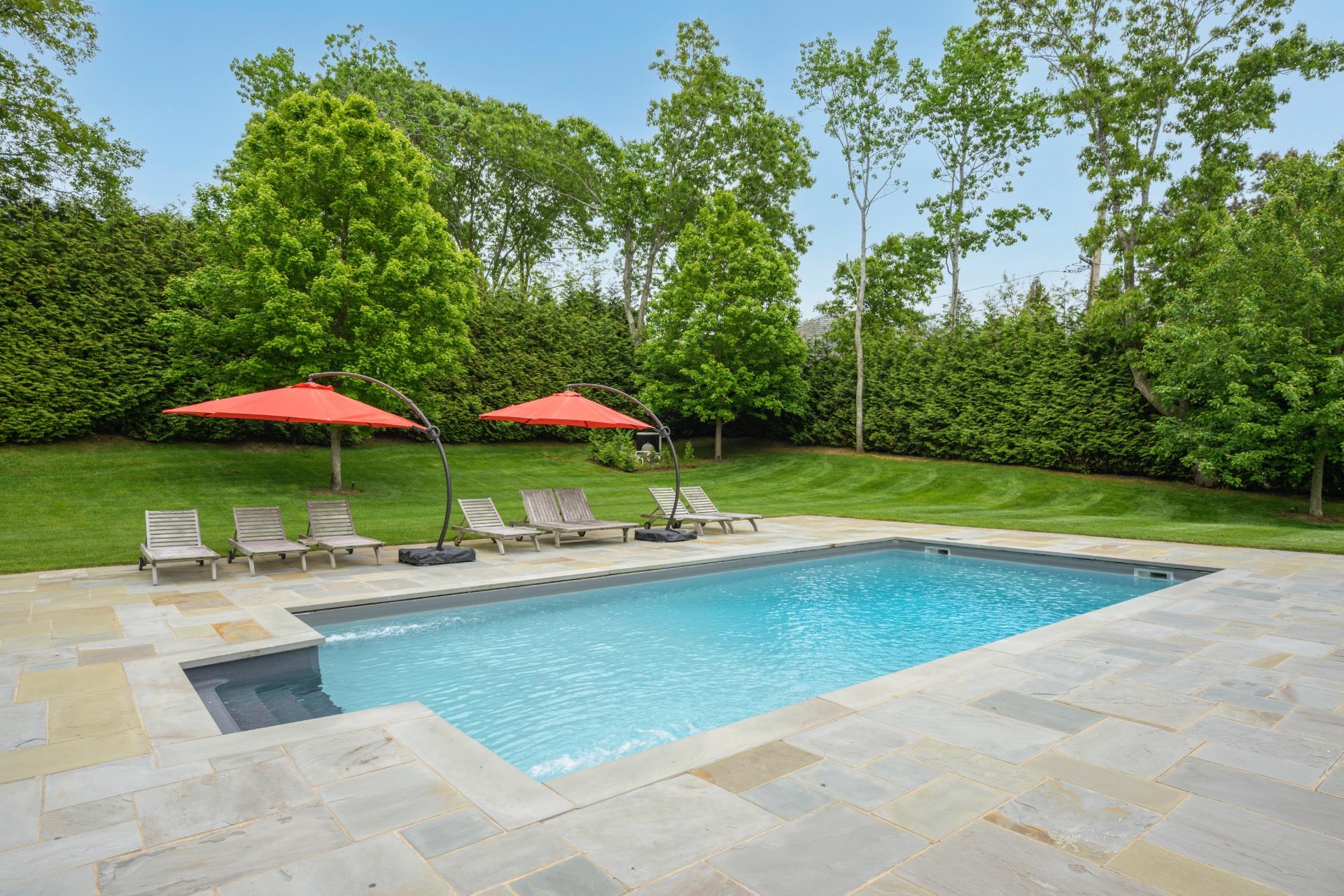 14 Atterbury Road, Southampton, NY 11968