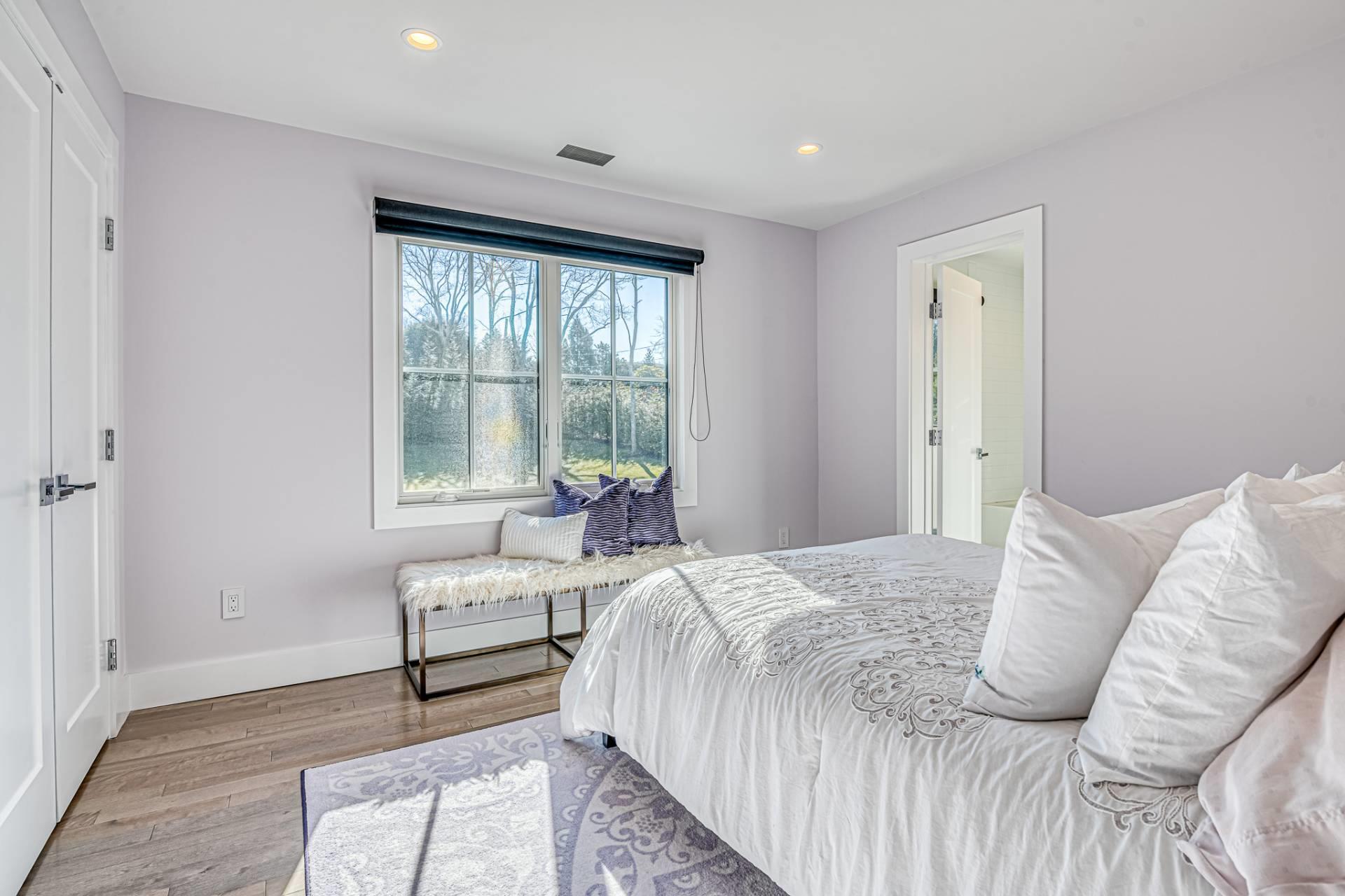 14 Atterbury Road, Southampton, NY 11968