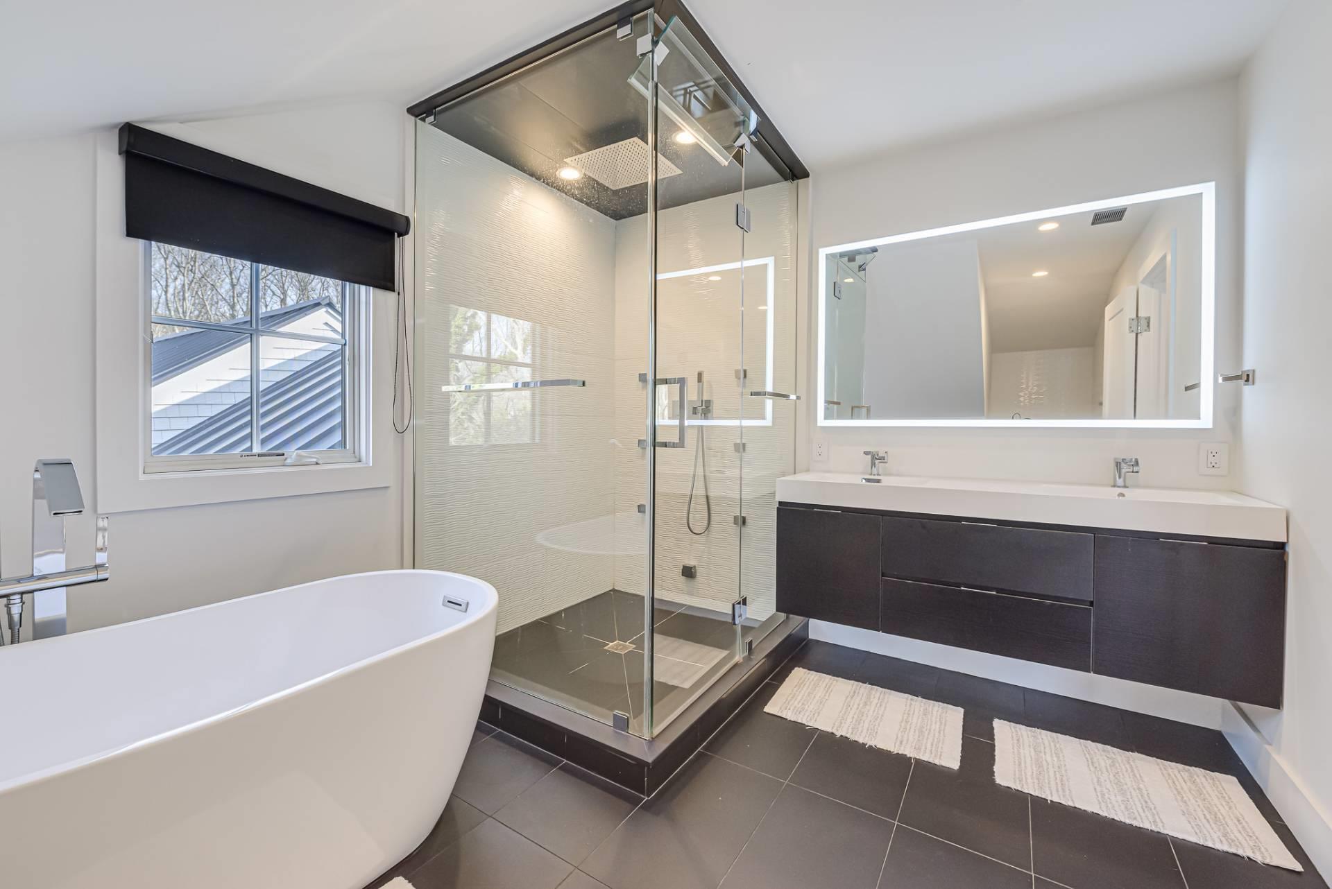 14 Atterbury Road, Southampton, NY 11968