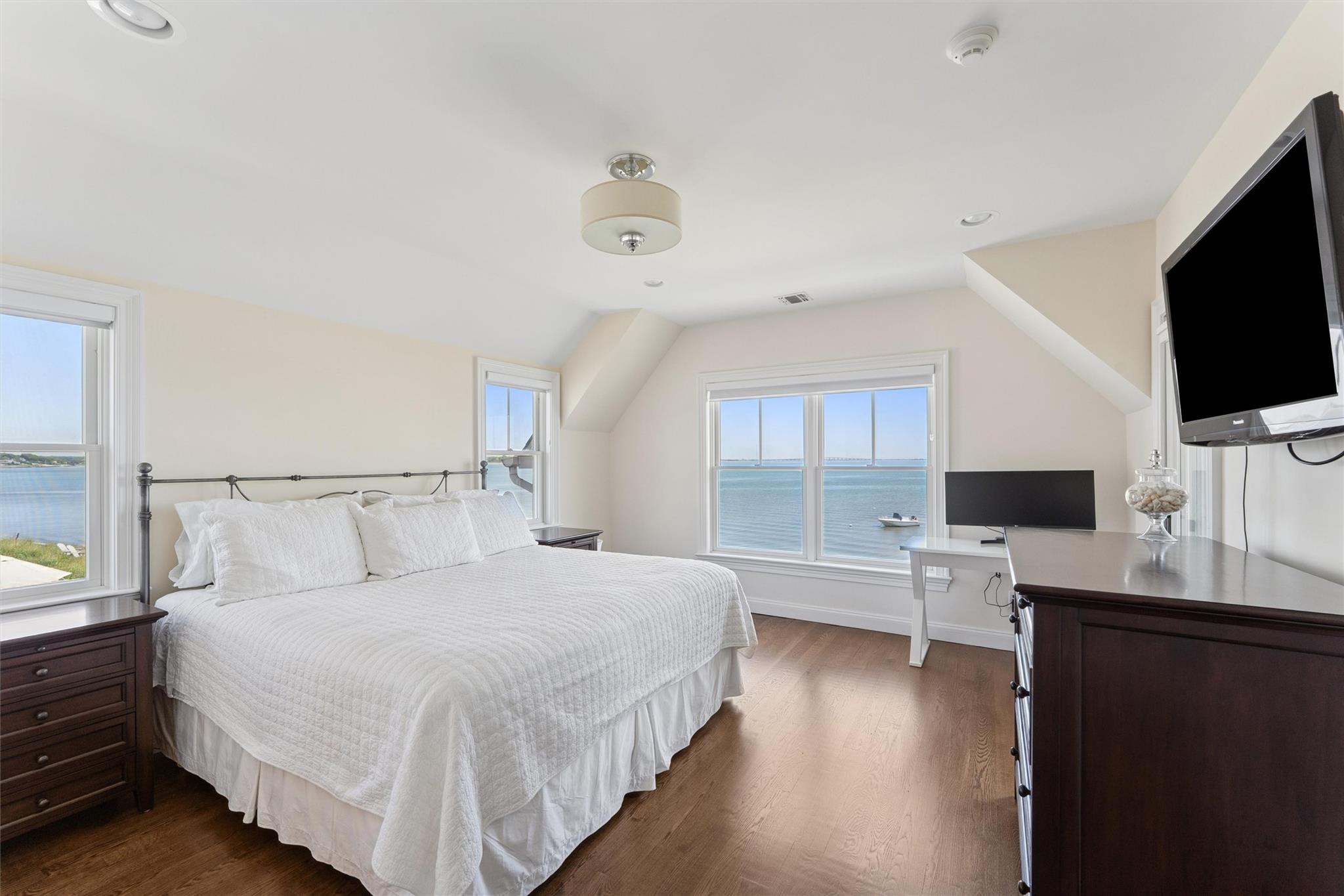 9 Shinnecock Road, East Quogue, NY 11942