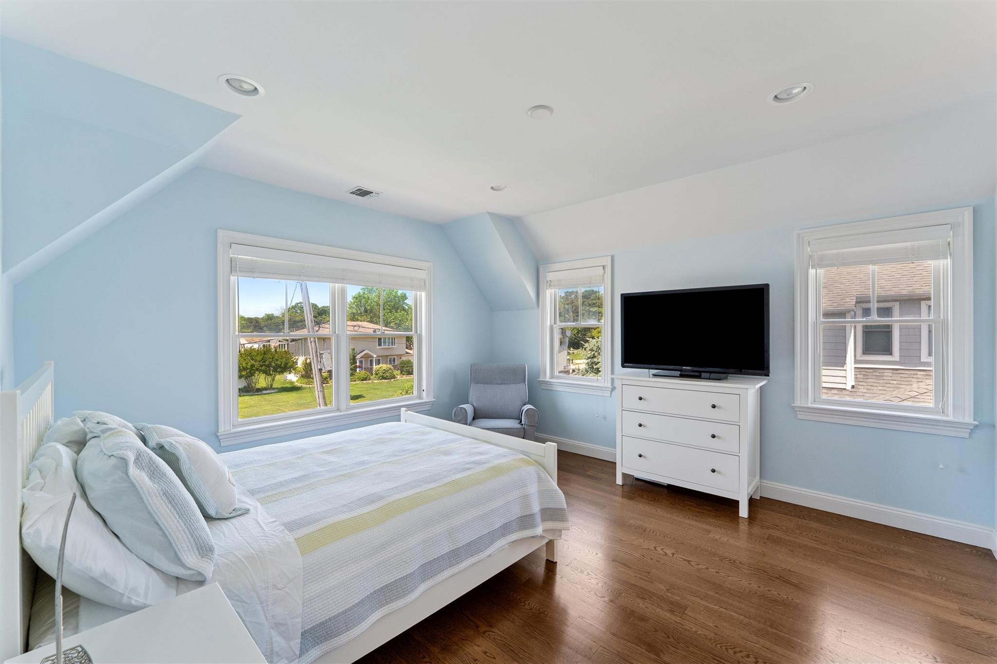 9 Shinnecock Road, East Quogue, NY 11942