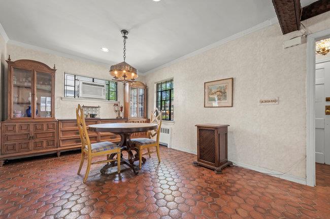 7318 180th Street, Fresh Meadows, NY 11366