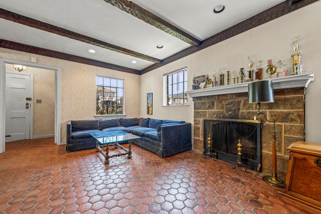 7318 180th Street, Fresh Meadows, NY 11366