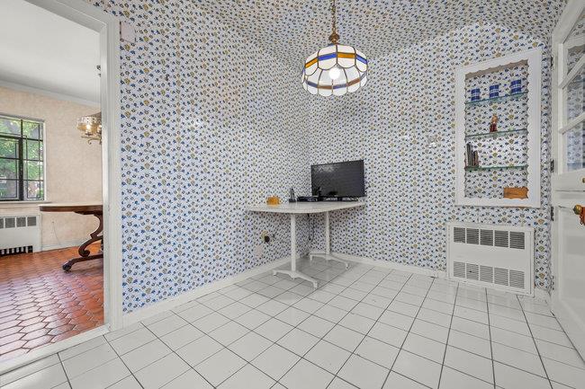 7318 180th Street, Fresh Meadows, NY 11366