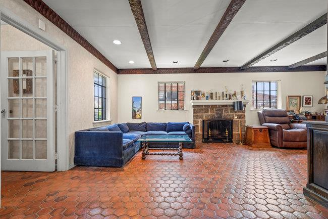 7318 180th Street, Fresh Meadows, NY 11366