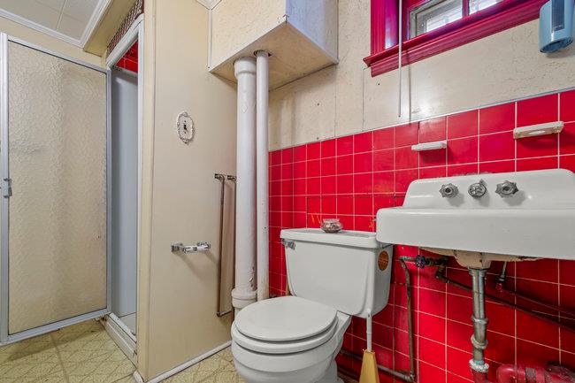 7318 180th Street, Fresh Meadows, NY 11366