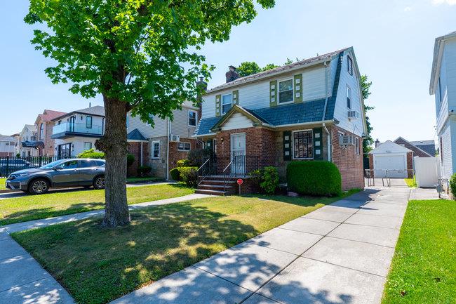 7318 180th Street, Fresh Meadows, NY 11366
