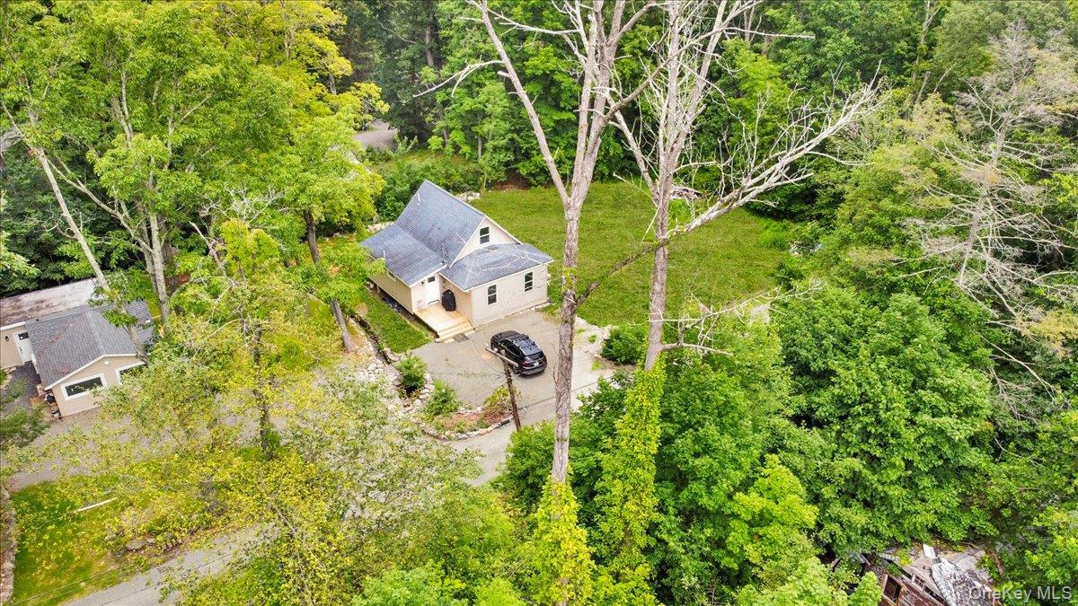 8 Pioneer Trail, Monroe, NY 10950