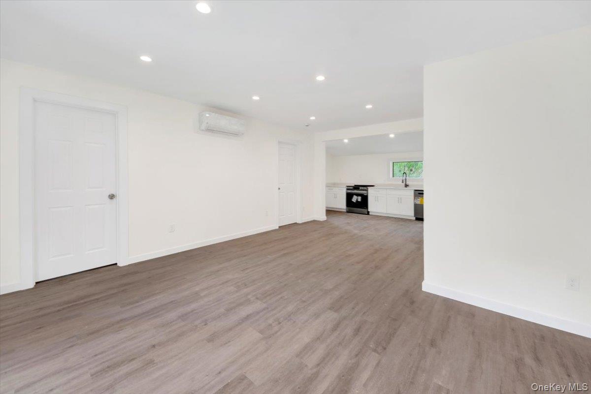 8 Pioneer Trail, Monroe, NY 10950