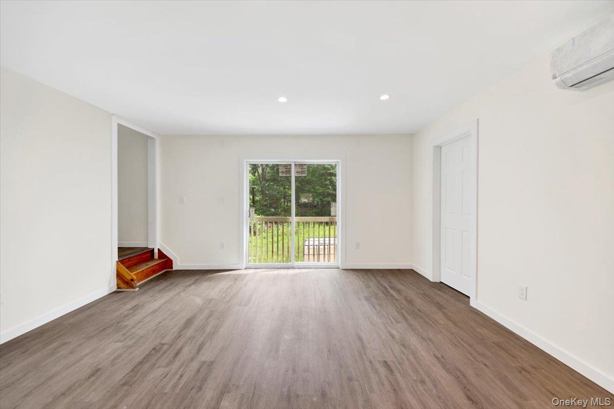 8 Pioneer Trail, Monroe, NY 10950