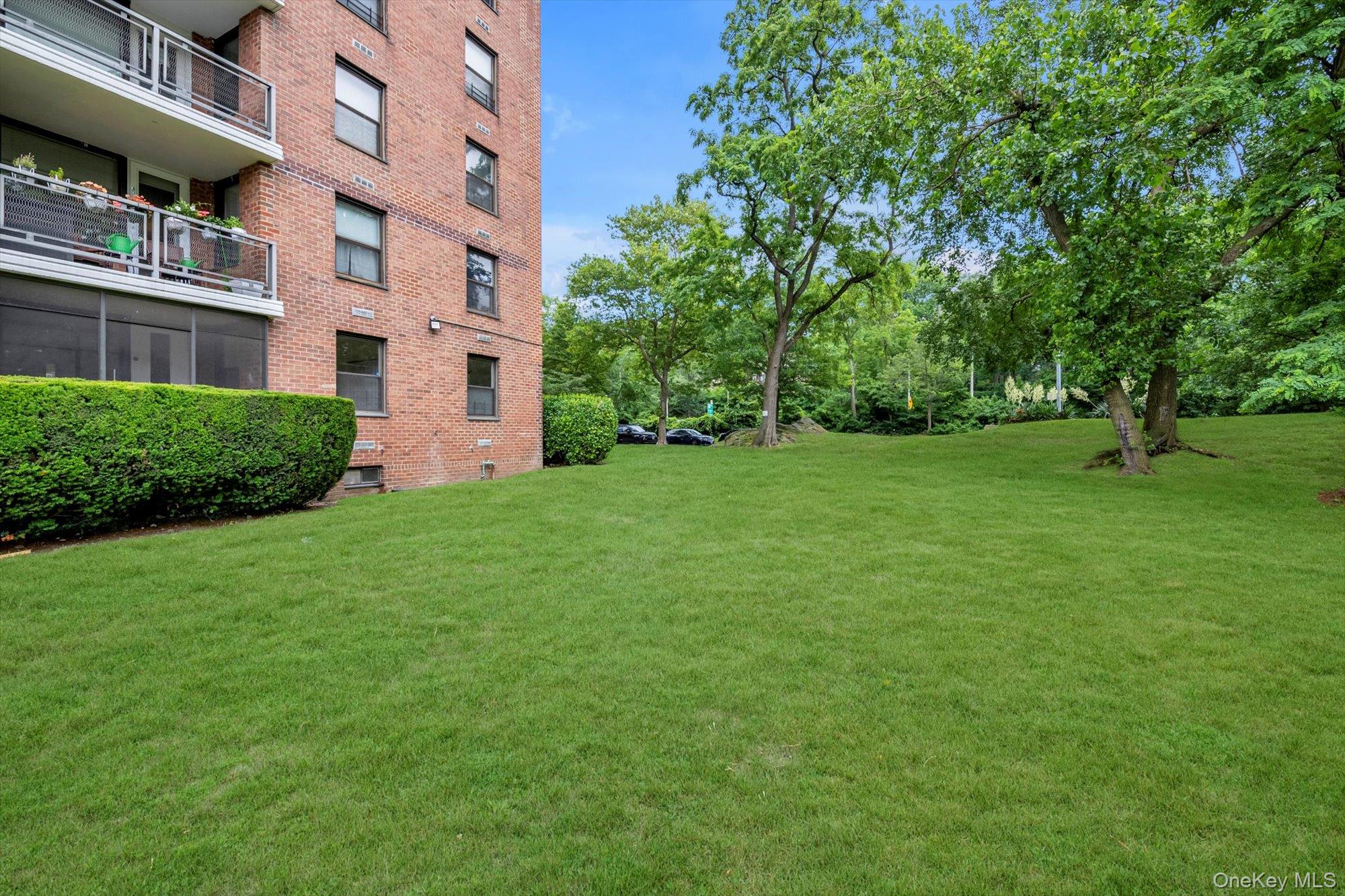4705 Henry Hudson Parkway W # 1J, Bronx, NY 10471