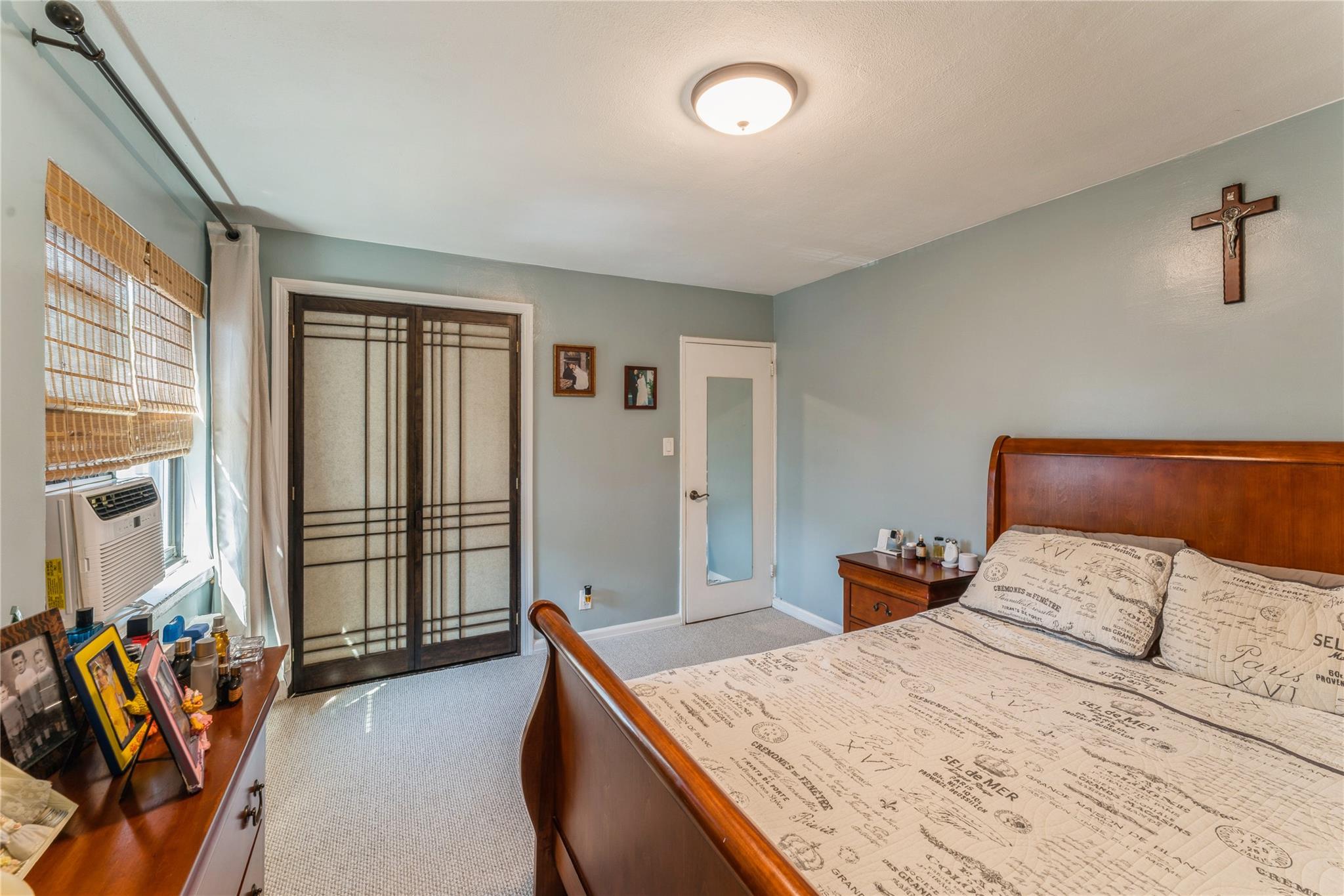 217-22 73rd Avenue # Upper, Oakland Gardens, NY 11364