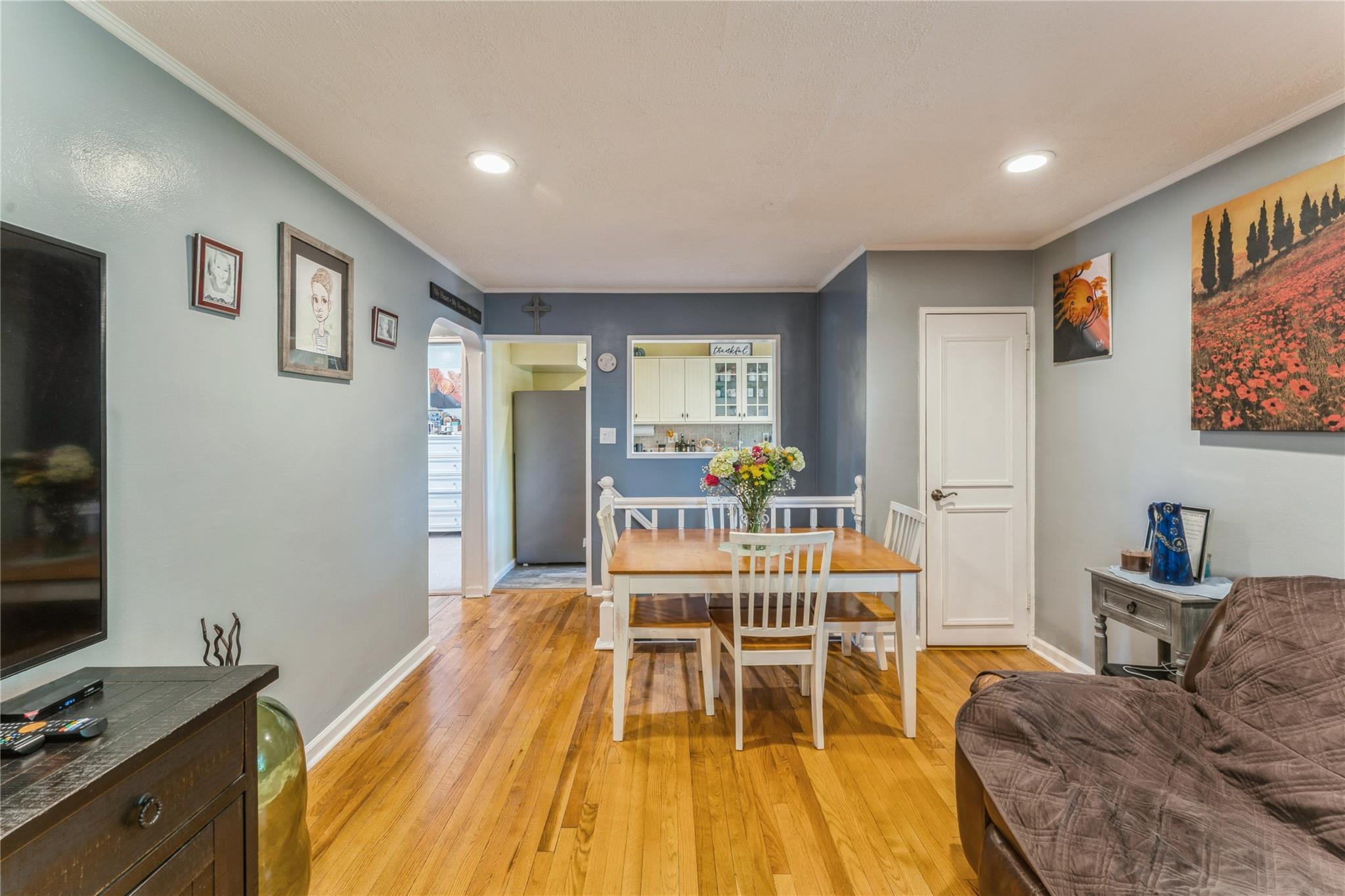 217-22 73rd Avenue # Upper, Oakland Gardens, NY 11364