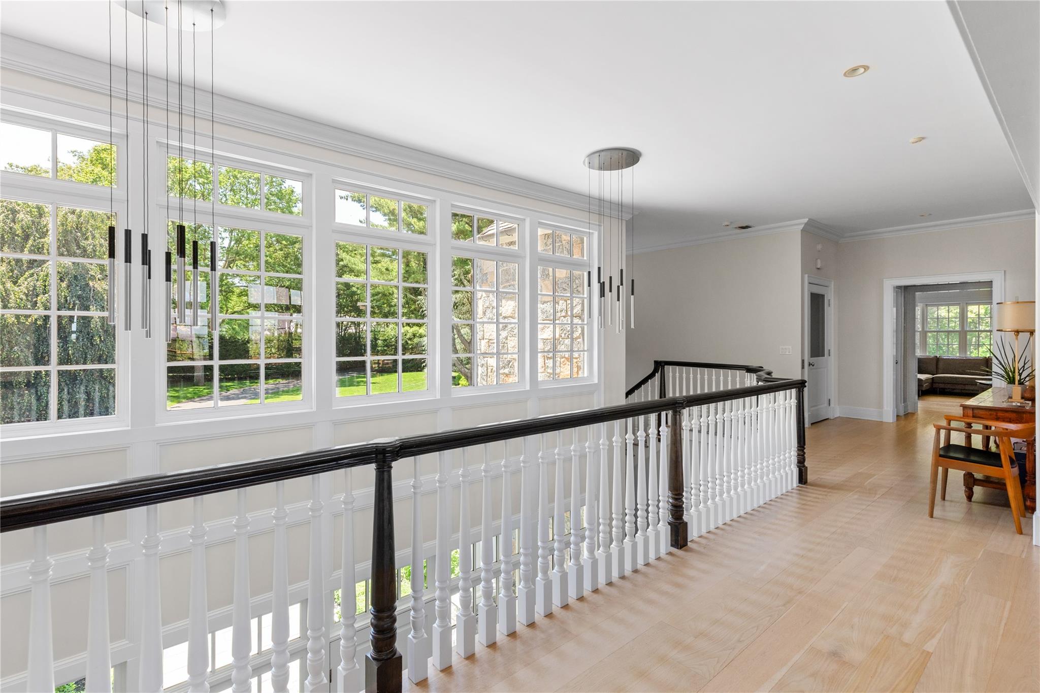 12 North Road, Laurel Hollow, NY 11771