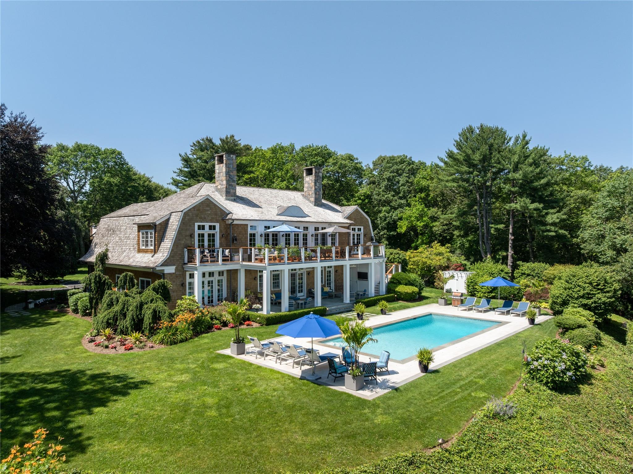 12 North Road, Laurel Hollow, NY 11771