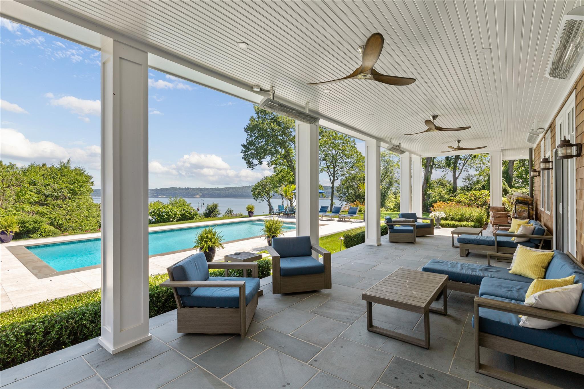 12 North Road, Laurel Hollow, NY 11771