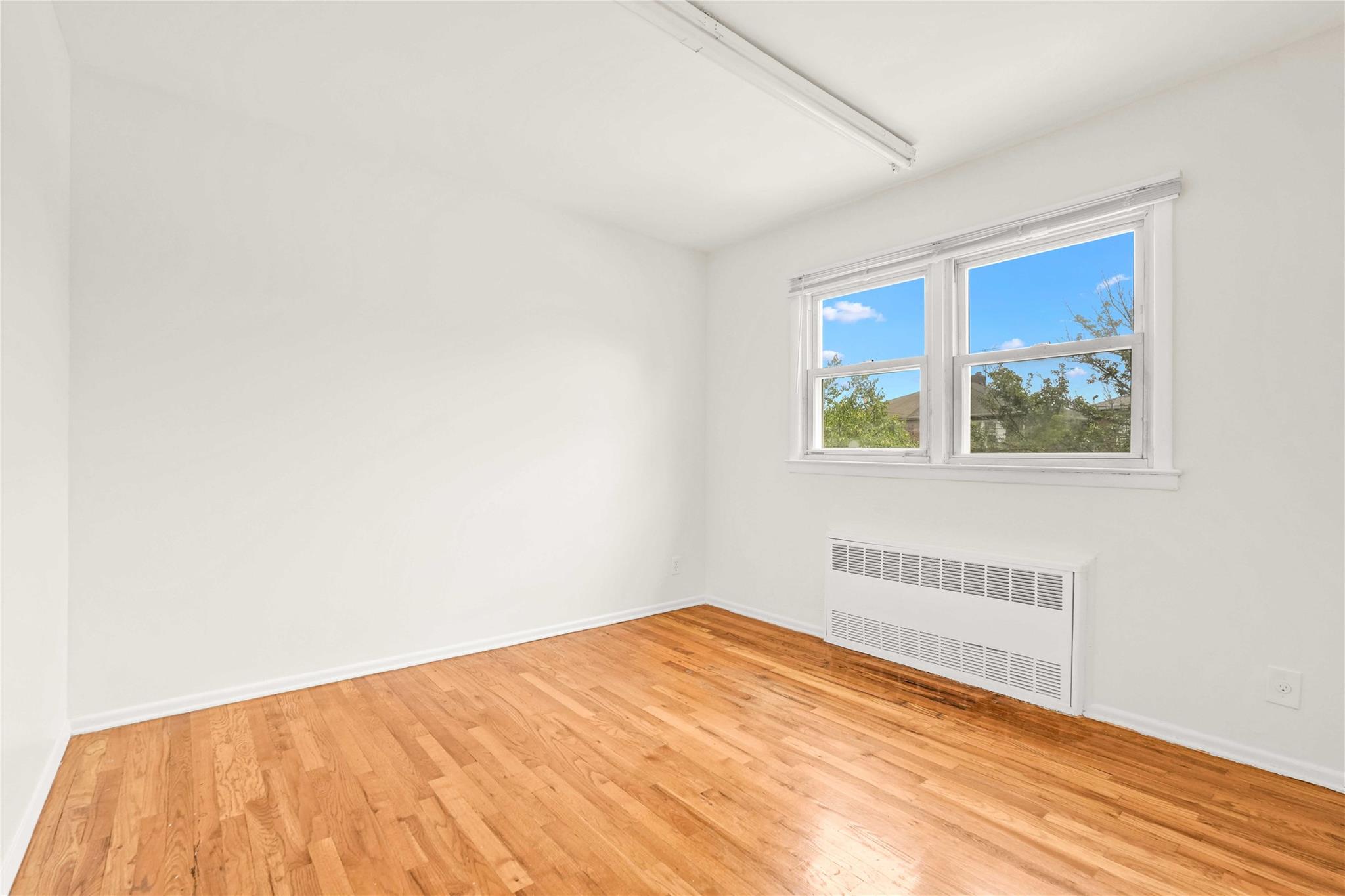 140-03 poplar, Flushing, NY 11355