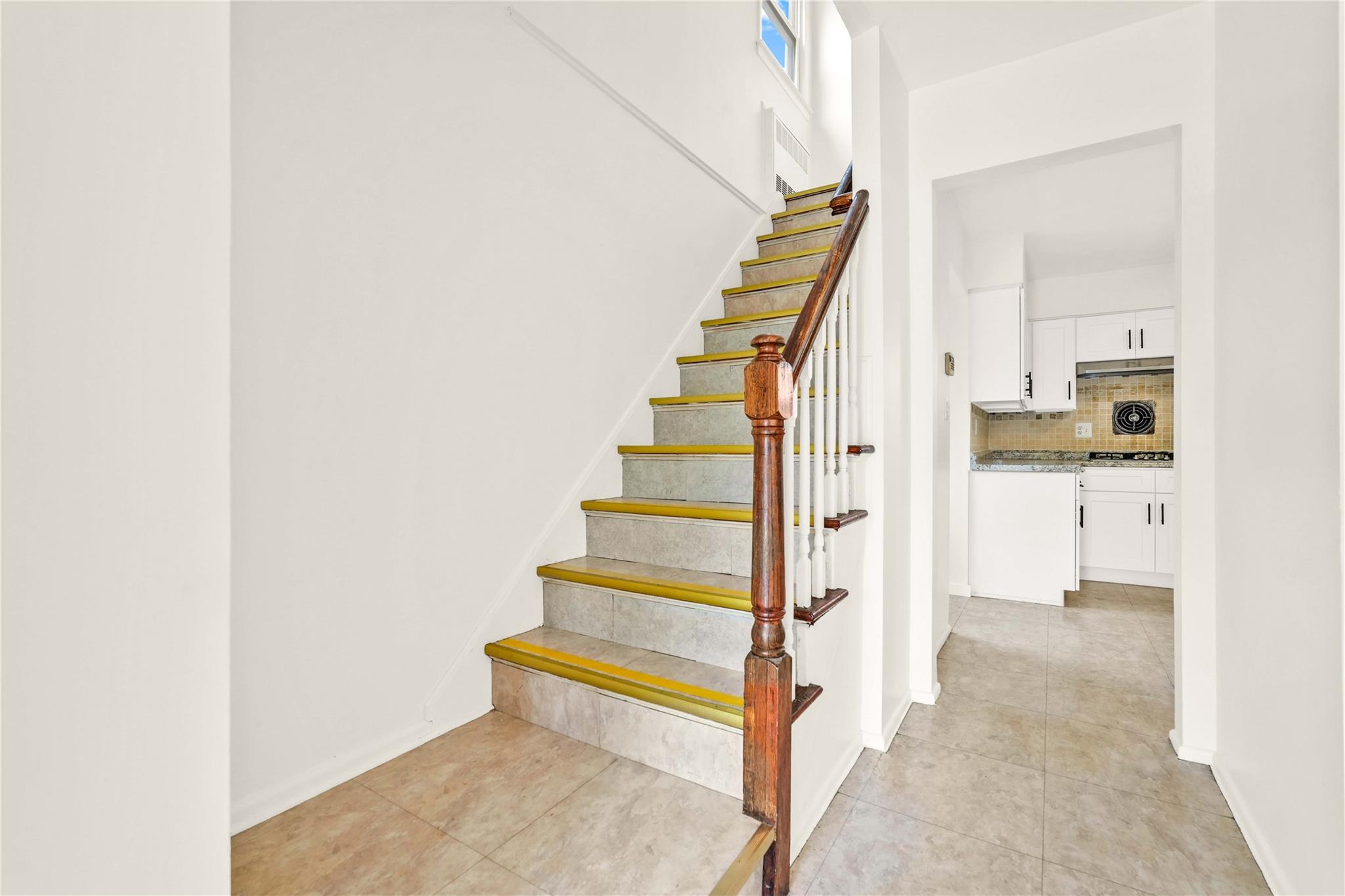 140-03 poplar, Flushing, NY 11355