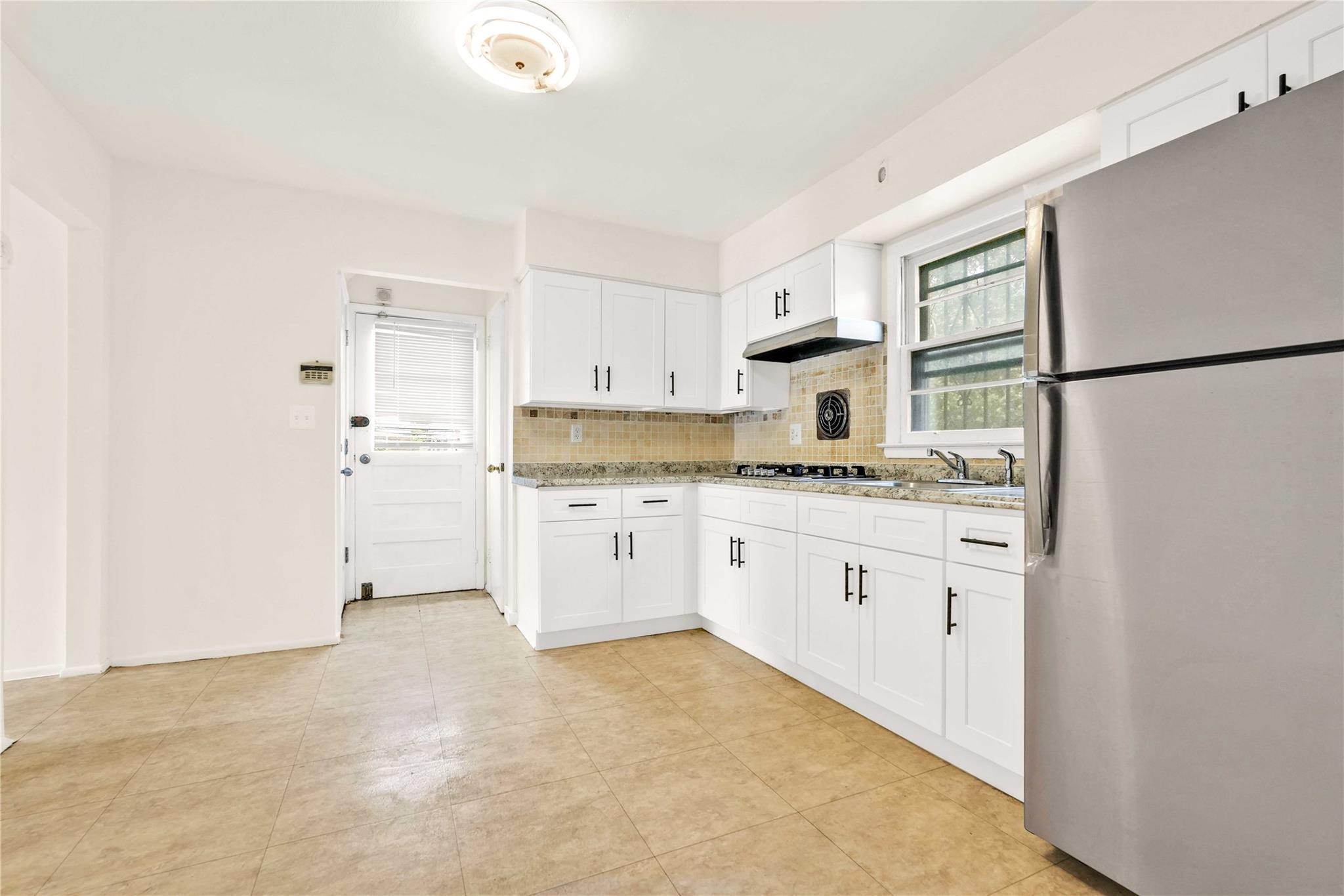 140-03 poplar, Flushing, NY 11355