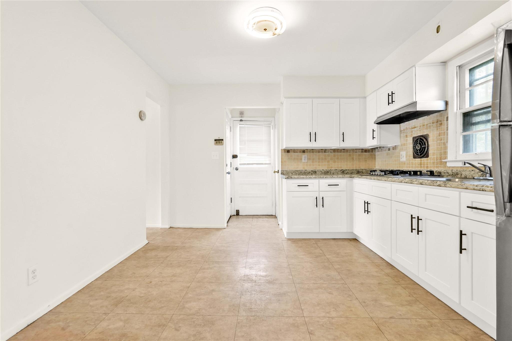 140-03 poplar, Flushing, NY 11355