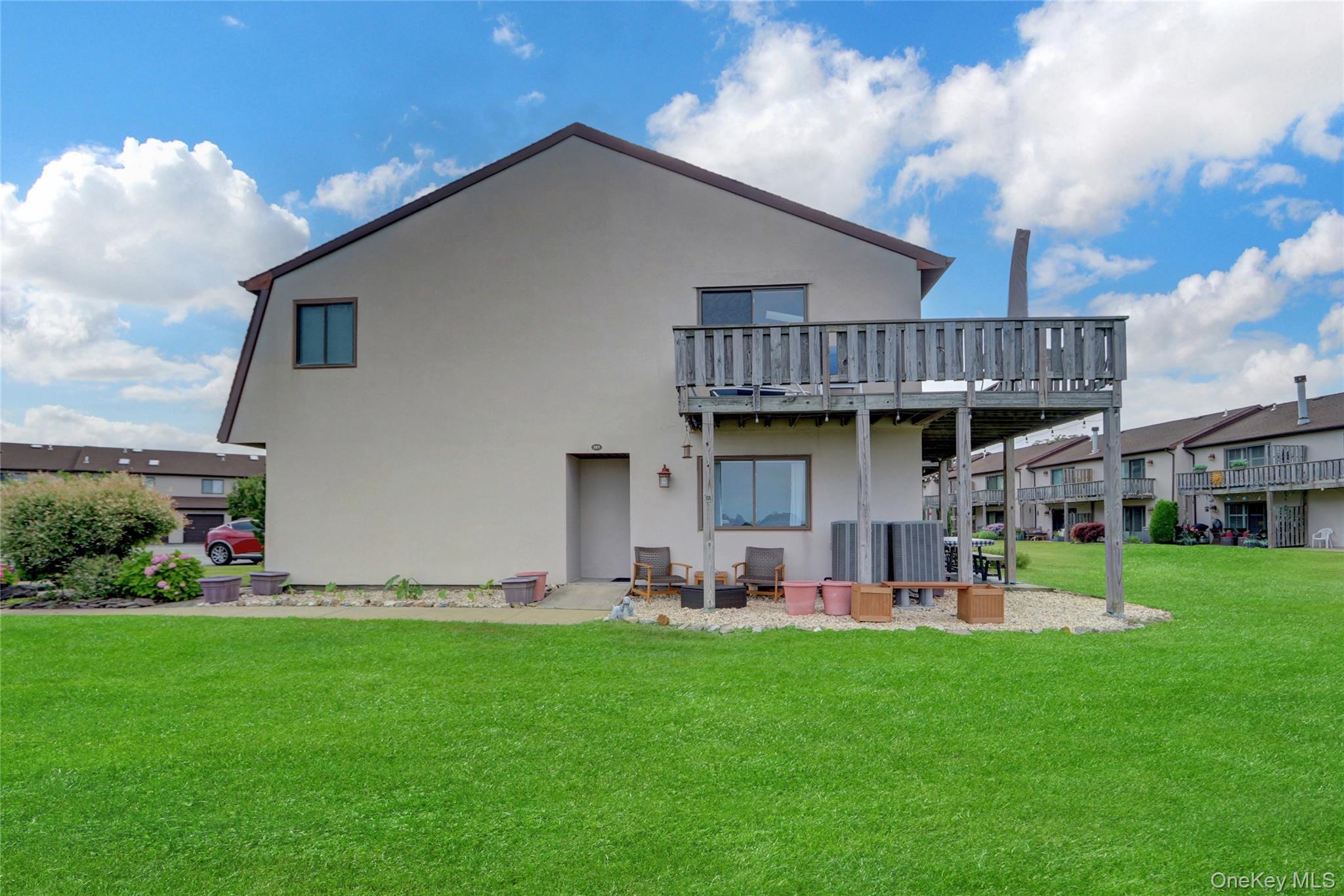 1 Anchorage Way # 301, Freeport, NY 11520