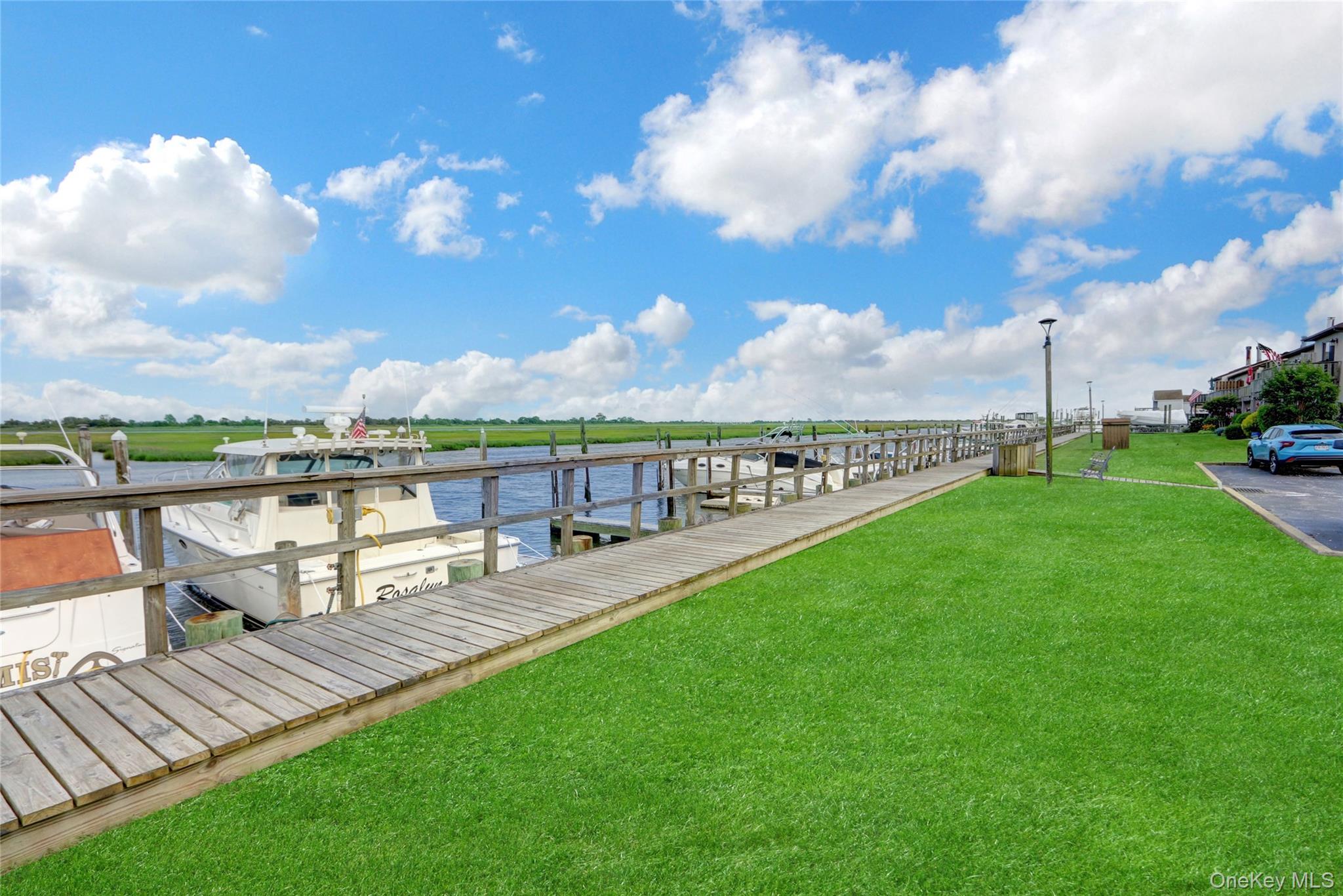 1 Anchorage Way # 301, Freeport, NY 11520