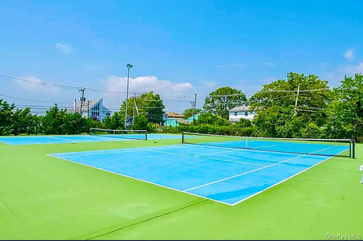 1 Anchorage Way # 301, Freeport, NY 11520