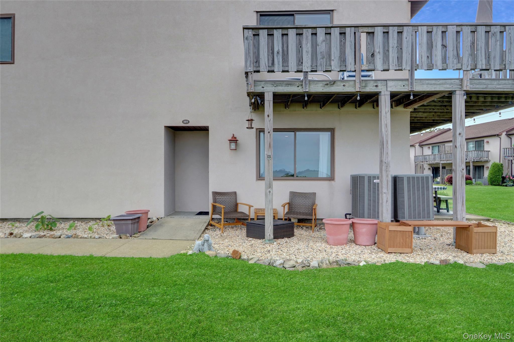 1 Anchorage Way # 301, Freeport, NY 11520