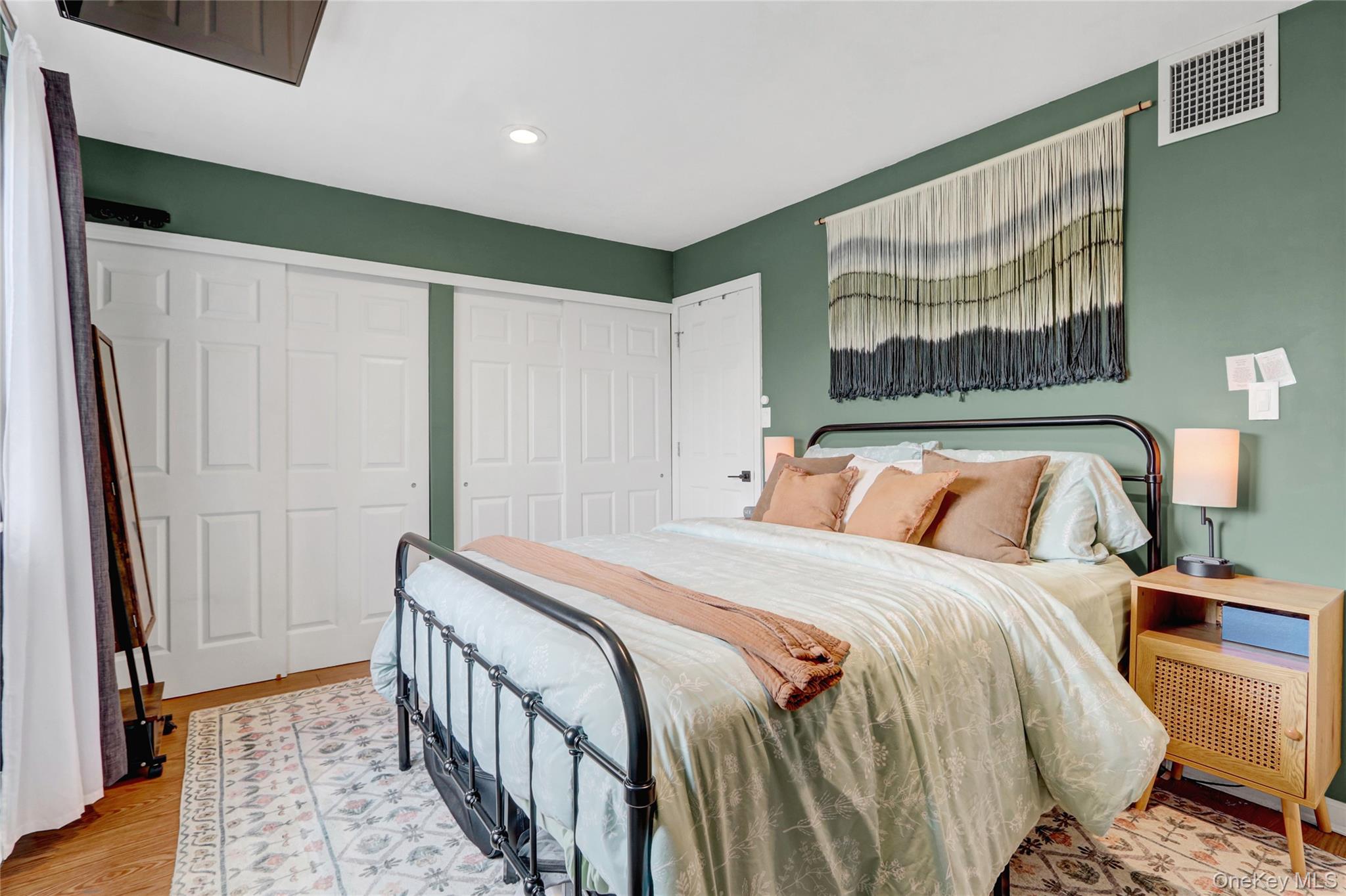 1 Anchorage Way # 301, Freeport, NY 11520