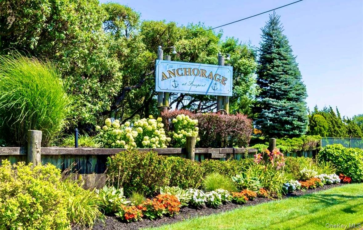 1 Anchorage Way # 301, Freeport, NY 11520