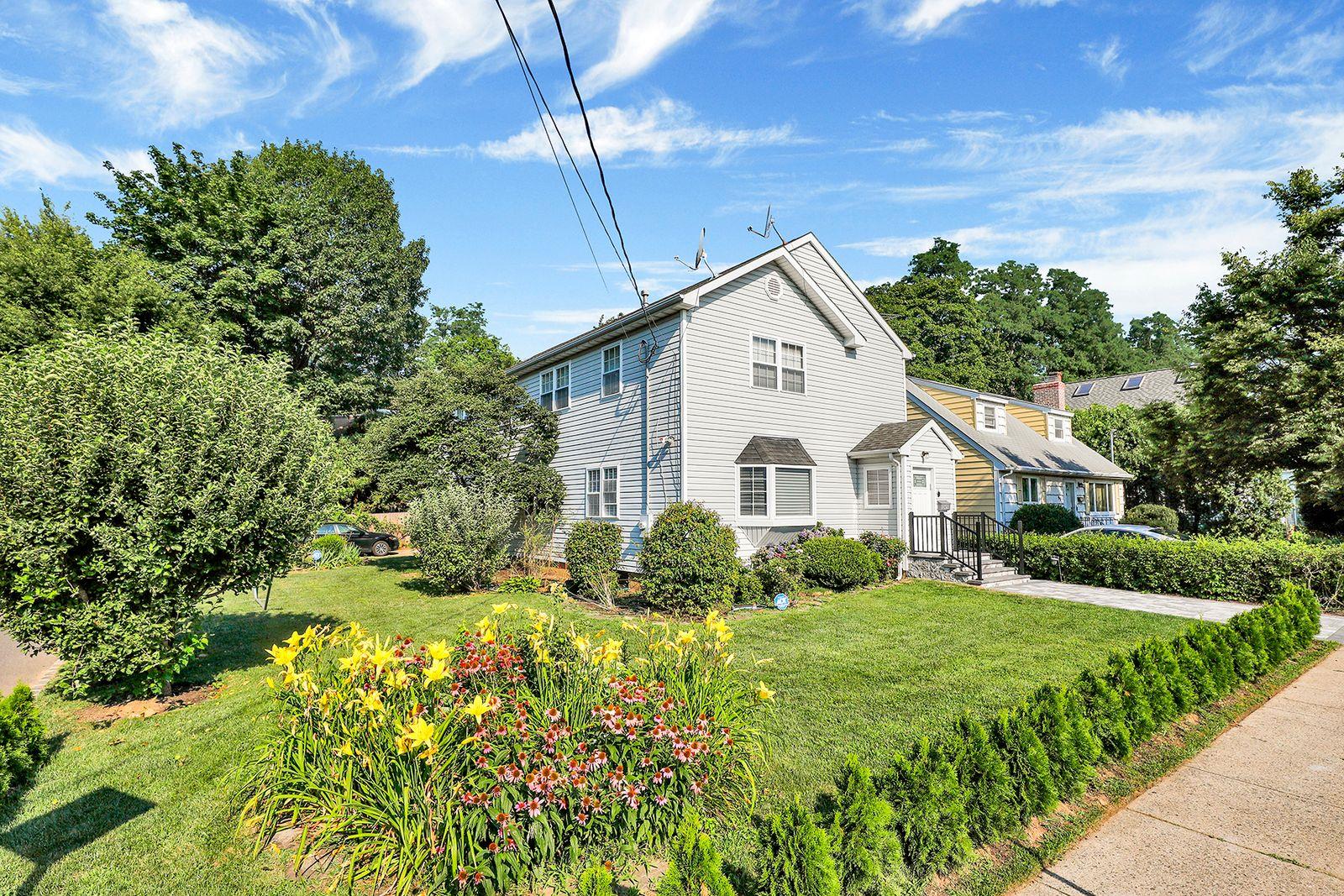 97 Burnham Avenue, Roslyn Heights, NY 11577