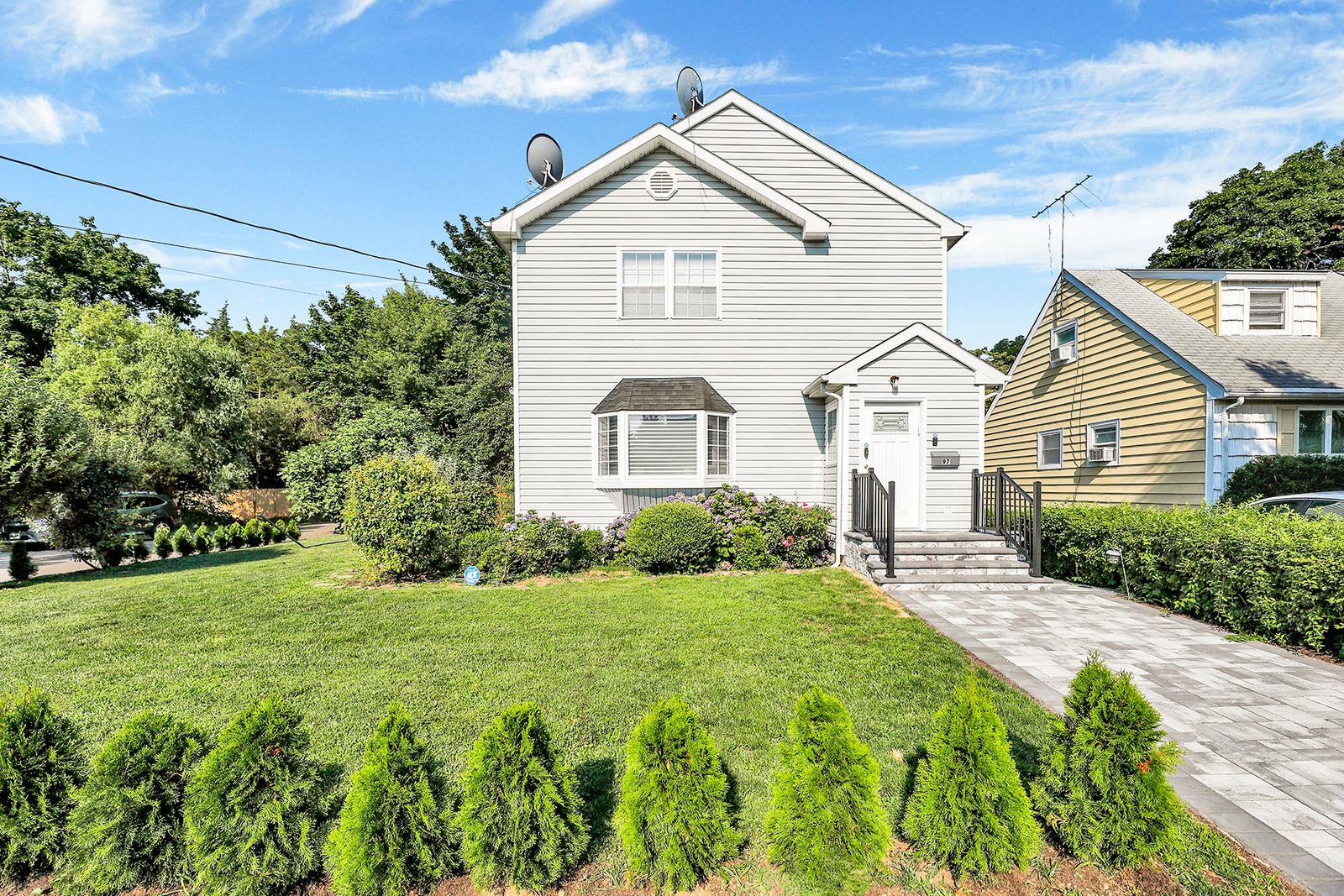 97 Burnham Avenue, Roslyn Heights, NY 11577