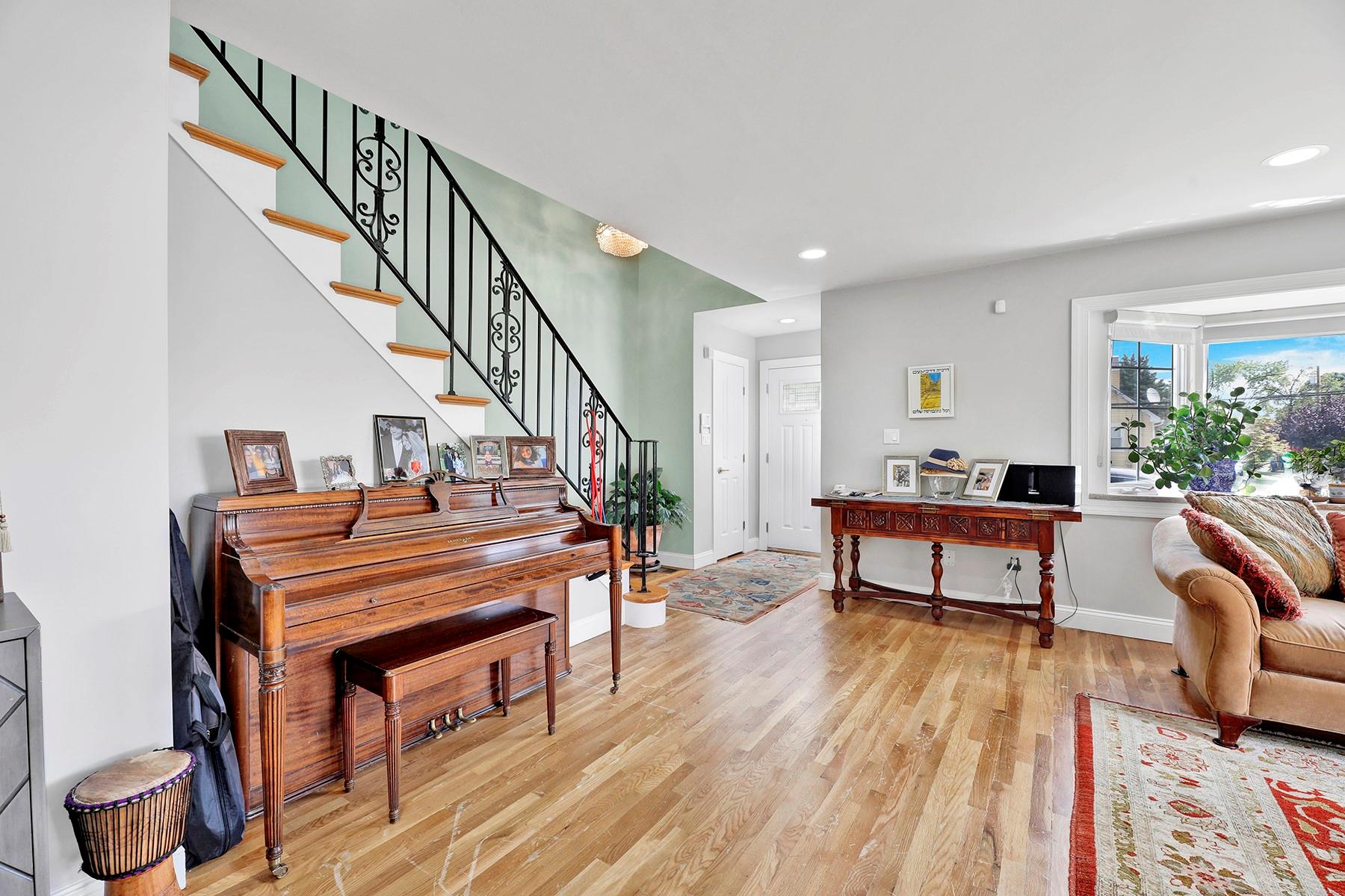 97 Burnham Avenue, Roslyn Heights, NY 11577