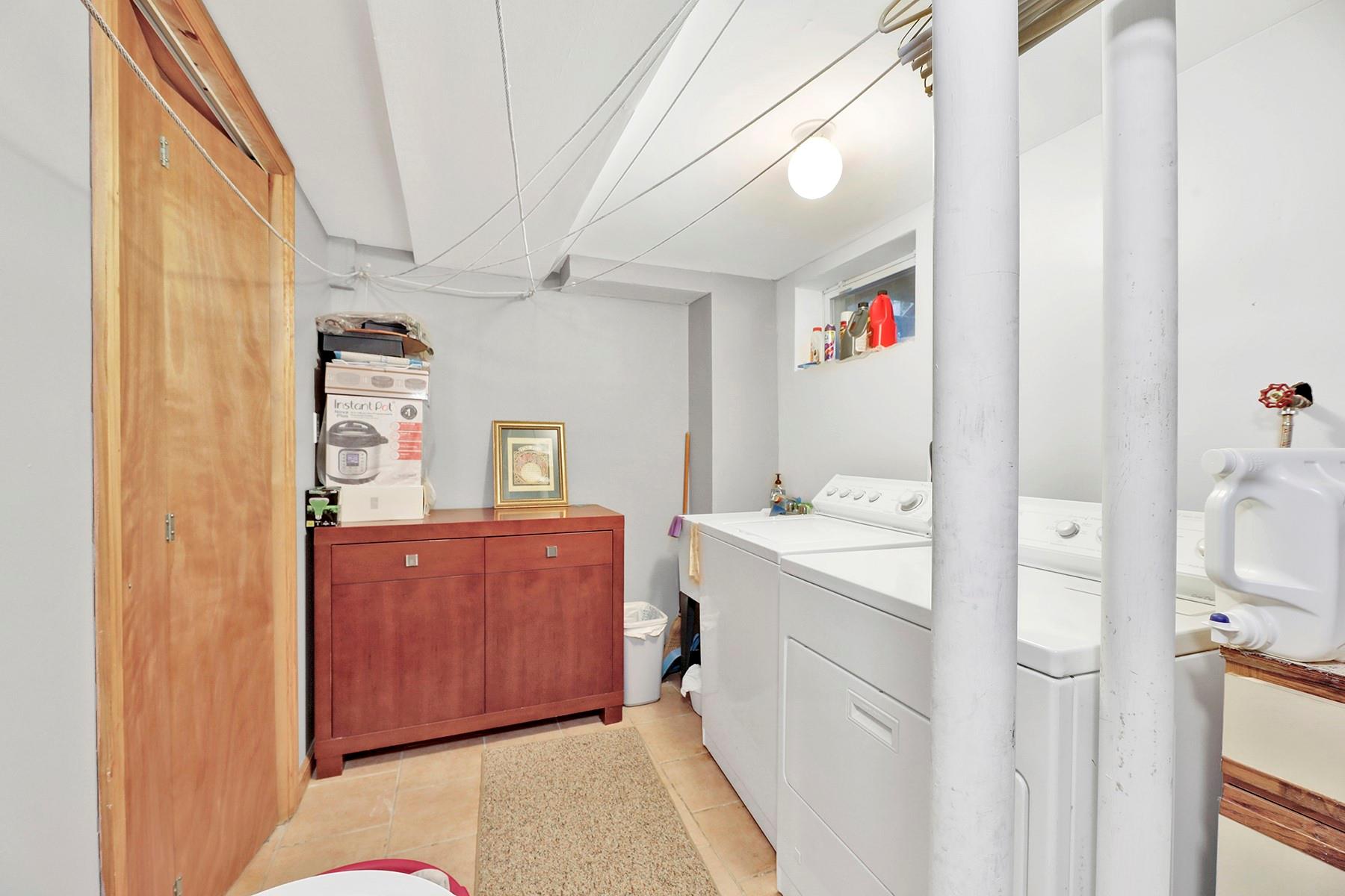 97 Burnham Avenue, Roslyn Heights, NY 11577