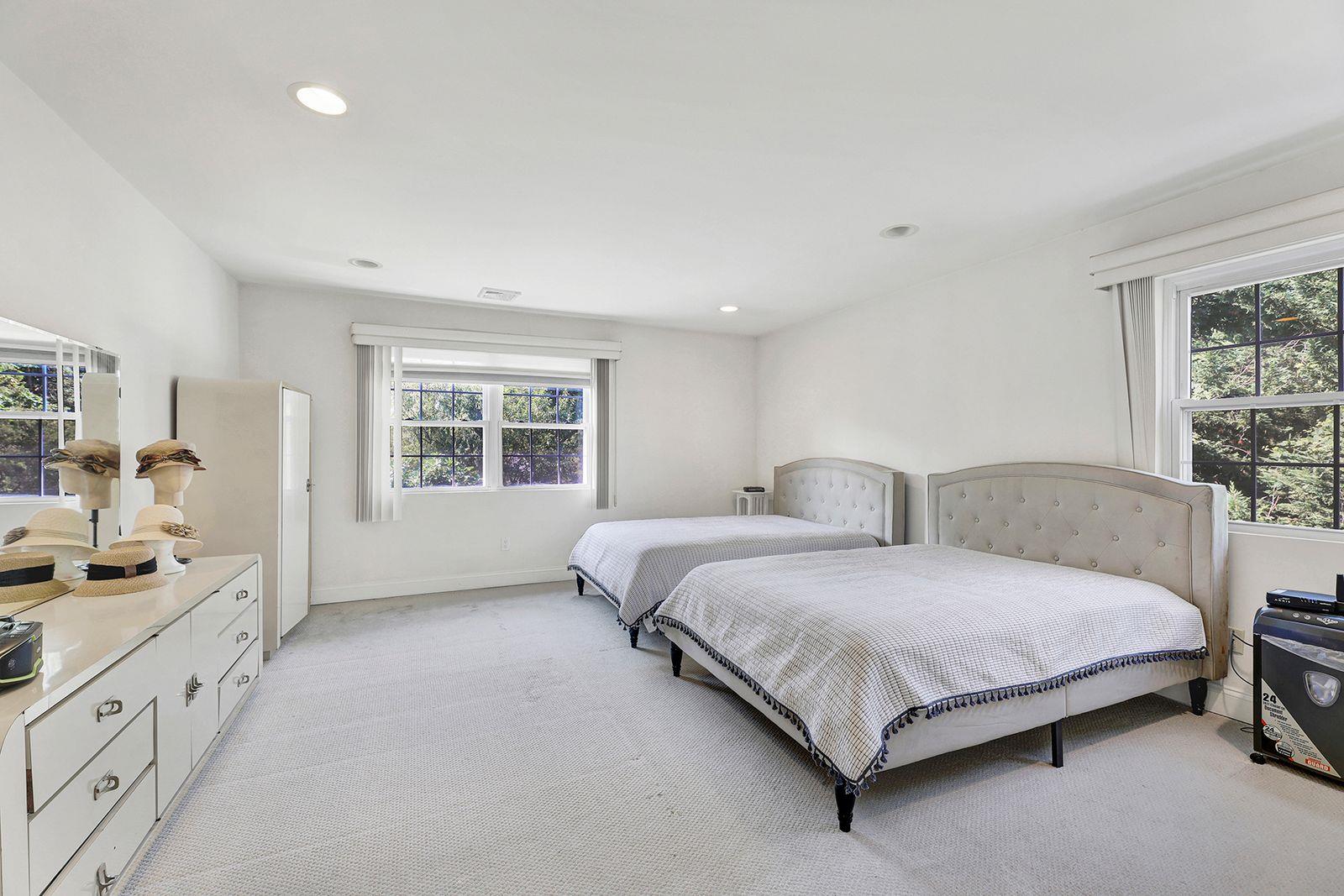 97 Burnham Avenue, Roslyn Heights, NY 11577