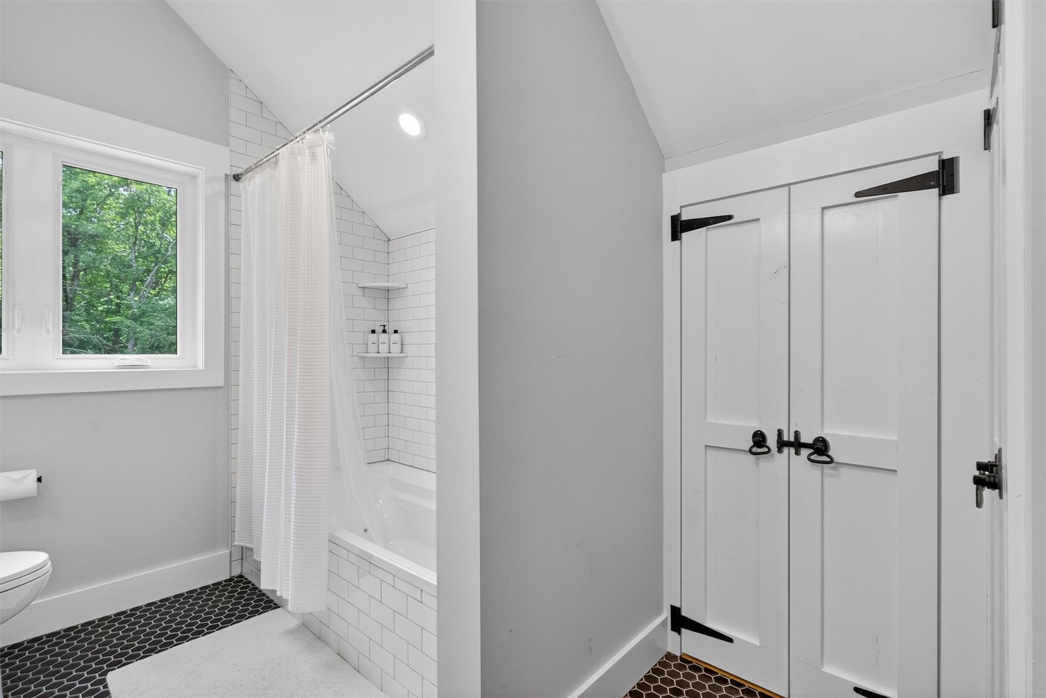 107 Maple Lane, Narrowsburg, NY 12764