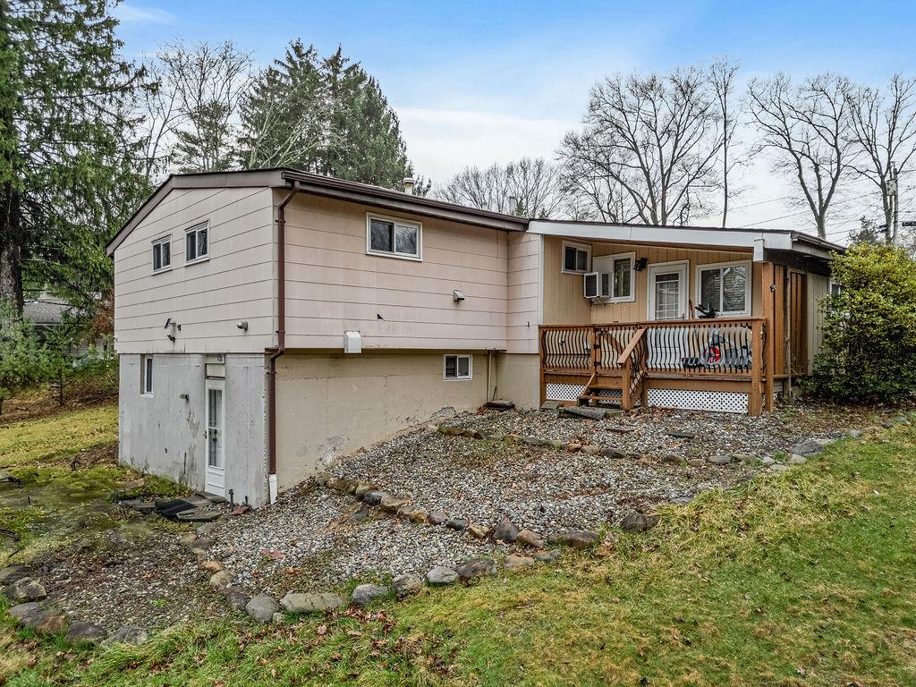 83 E Hall Avenue, New City, NY 10956