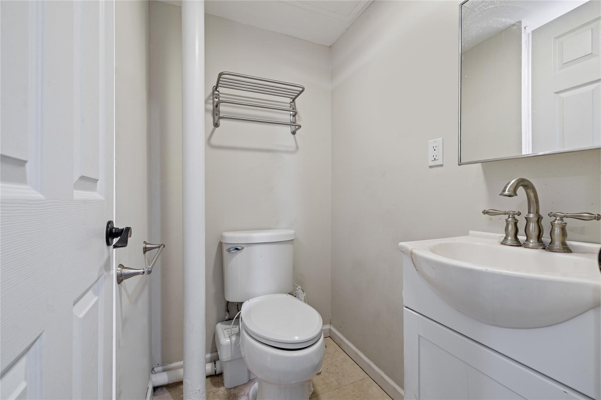 83 E Hall Avenue, New City, NY 10956