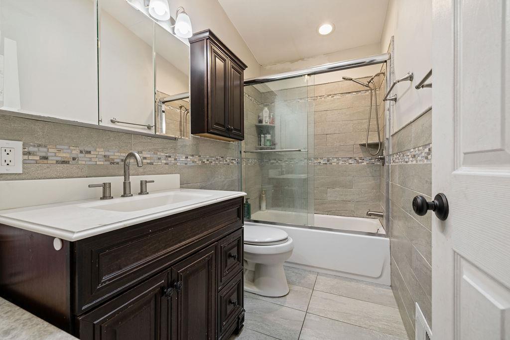 83 E Hall Avenue, New City, NY 10956