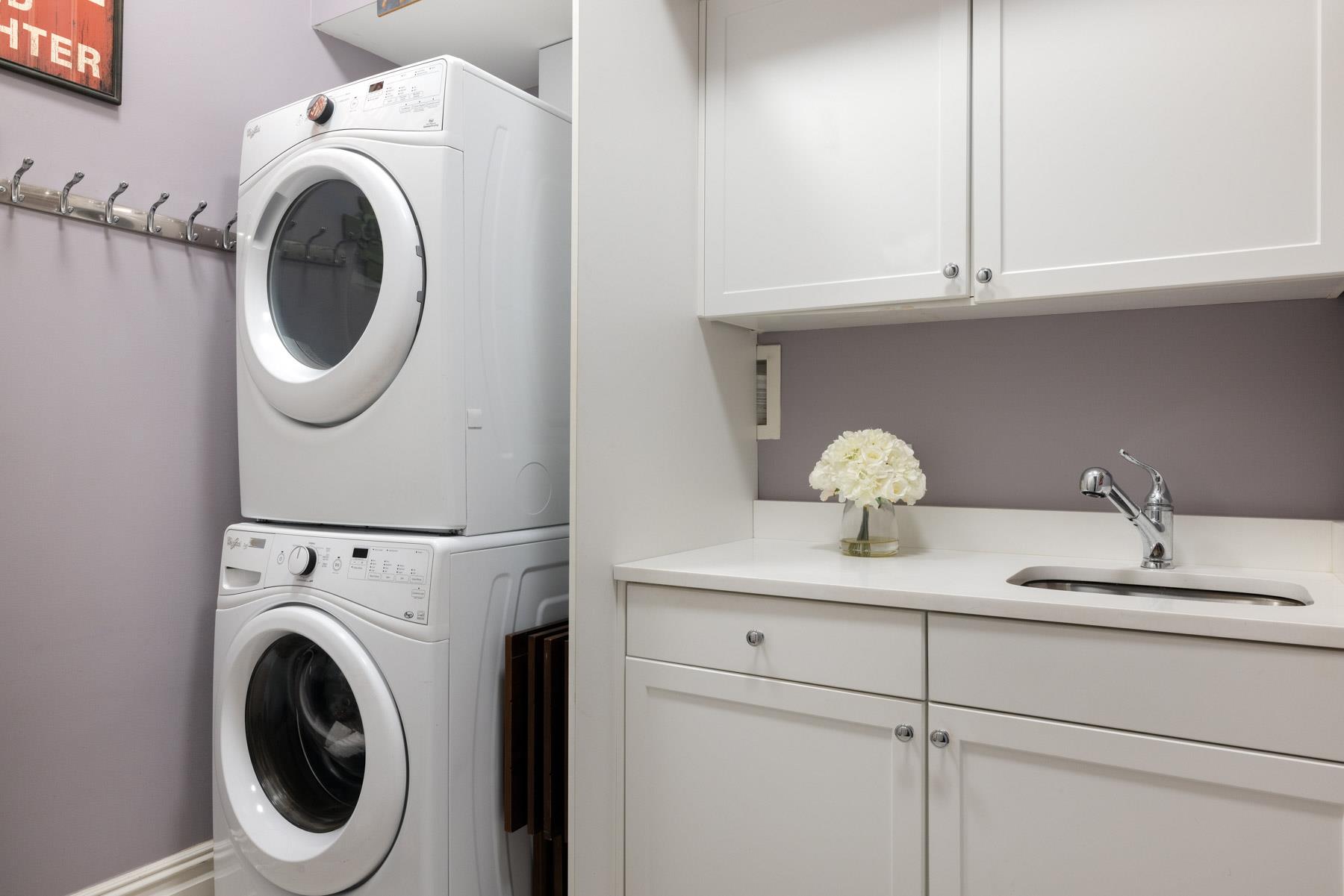 2000 Royal Court # 2312, North Hills, NY 11040