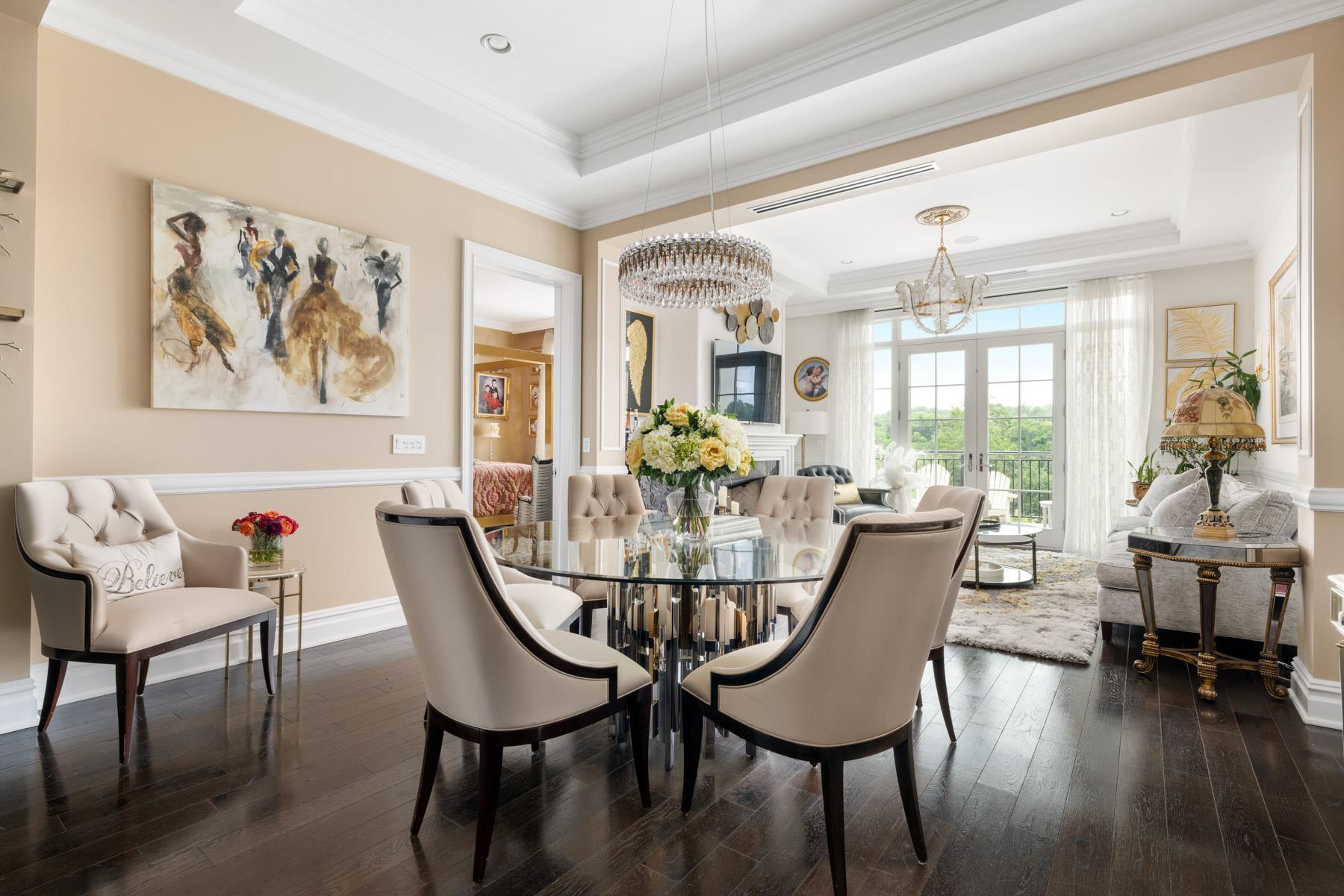 2000 Royal Court # 2312, North Hills, NY 11040