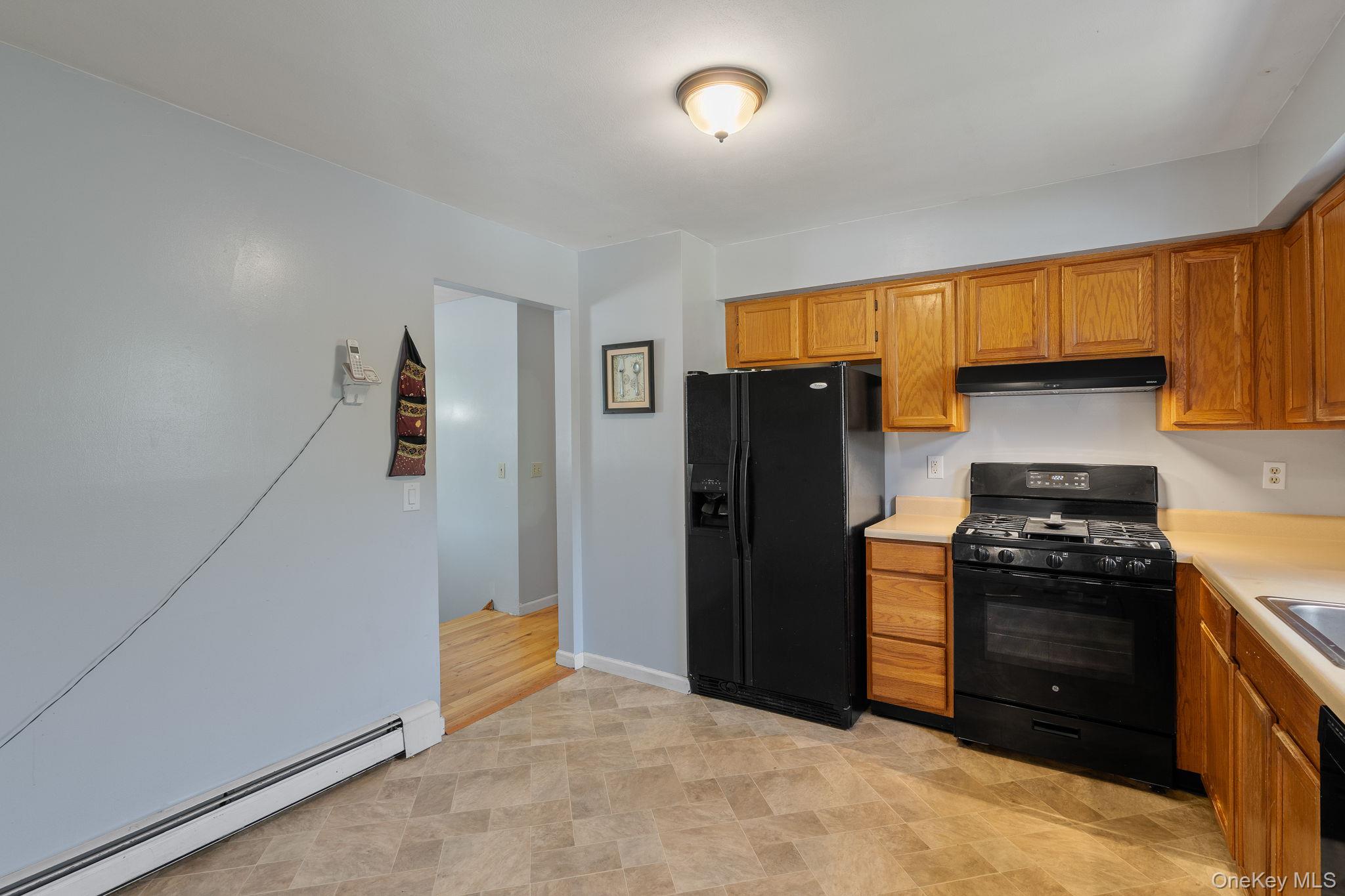 8 Sunnyside Avenue, Walden, NY 12586