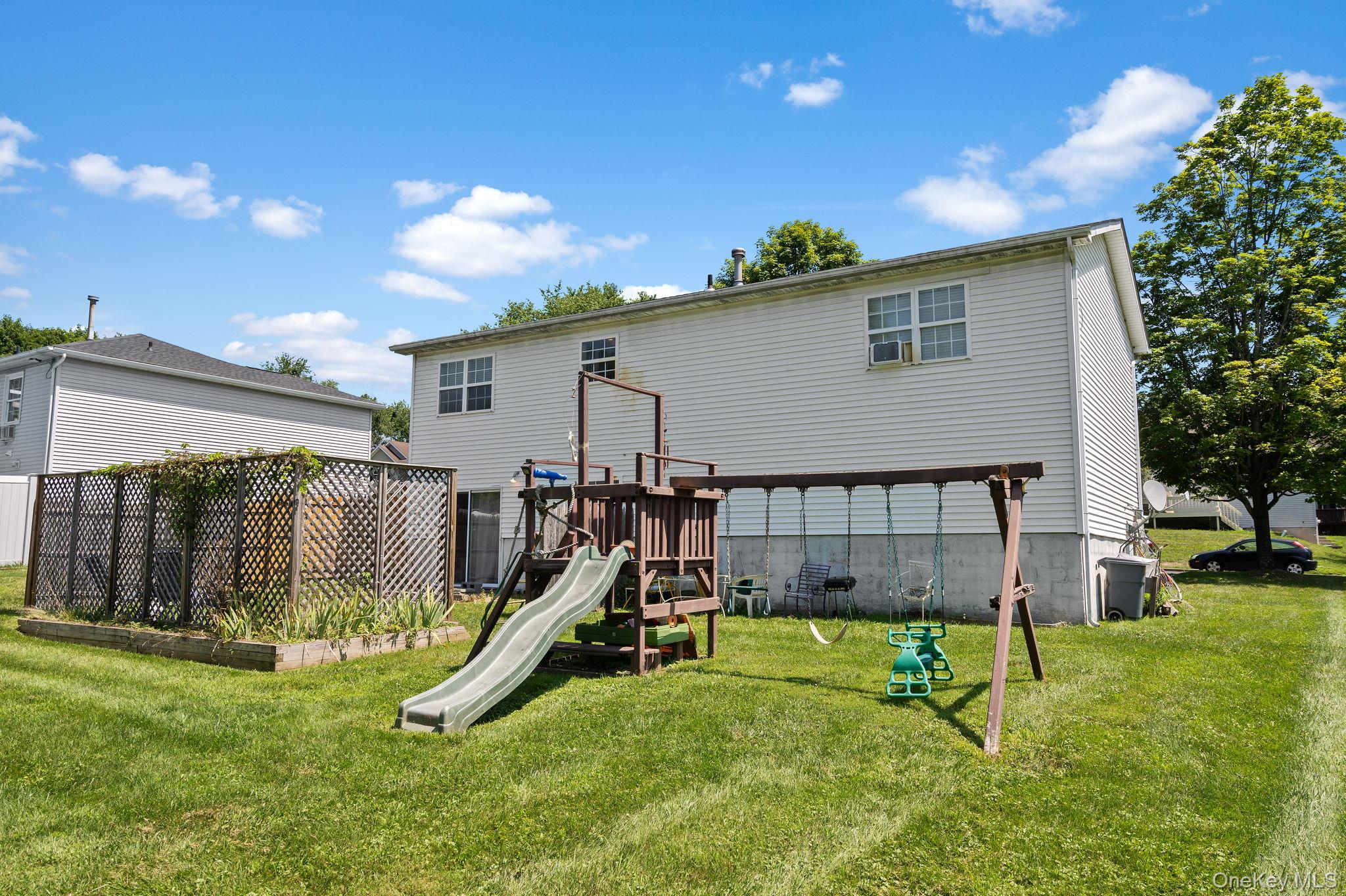 8 Sunnyside Avenue, Walden, NY 12586