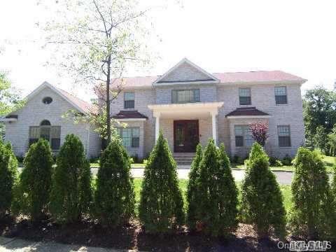 52 Snapdragon Lane, Roslyn Heights, NY 11577