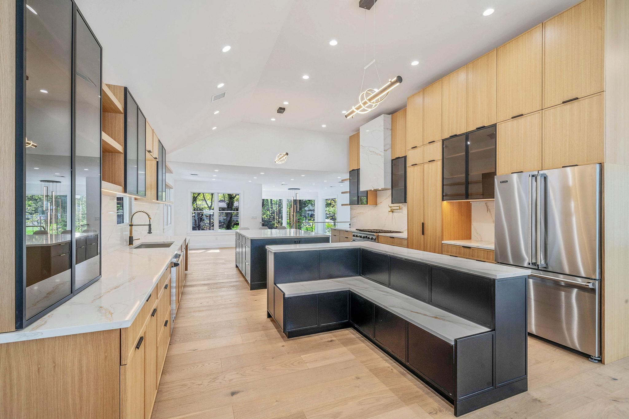 40 Friendly Road, Smithtown, NY 11787