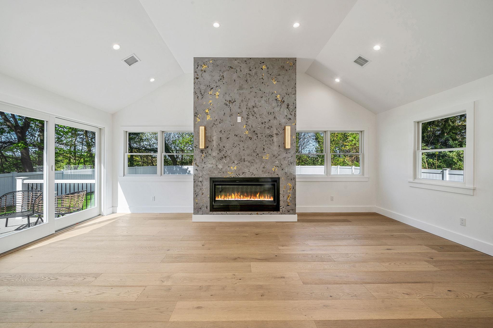 40 Friendly Road, Smithtown, NY 11787