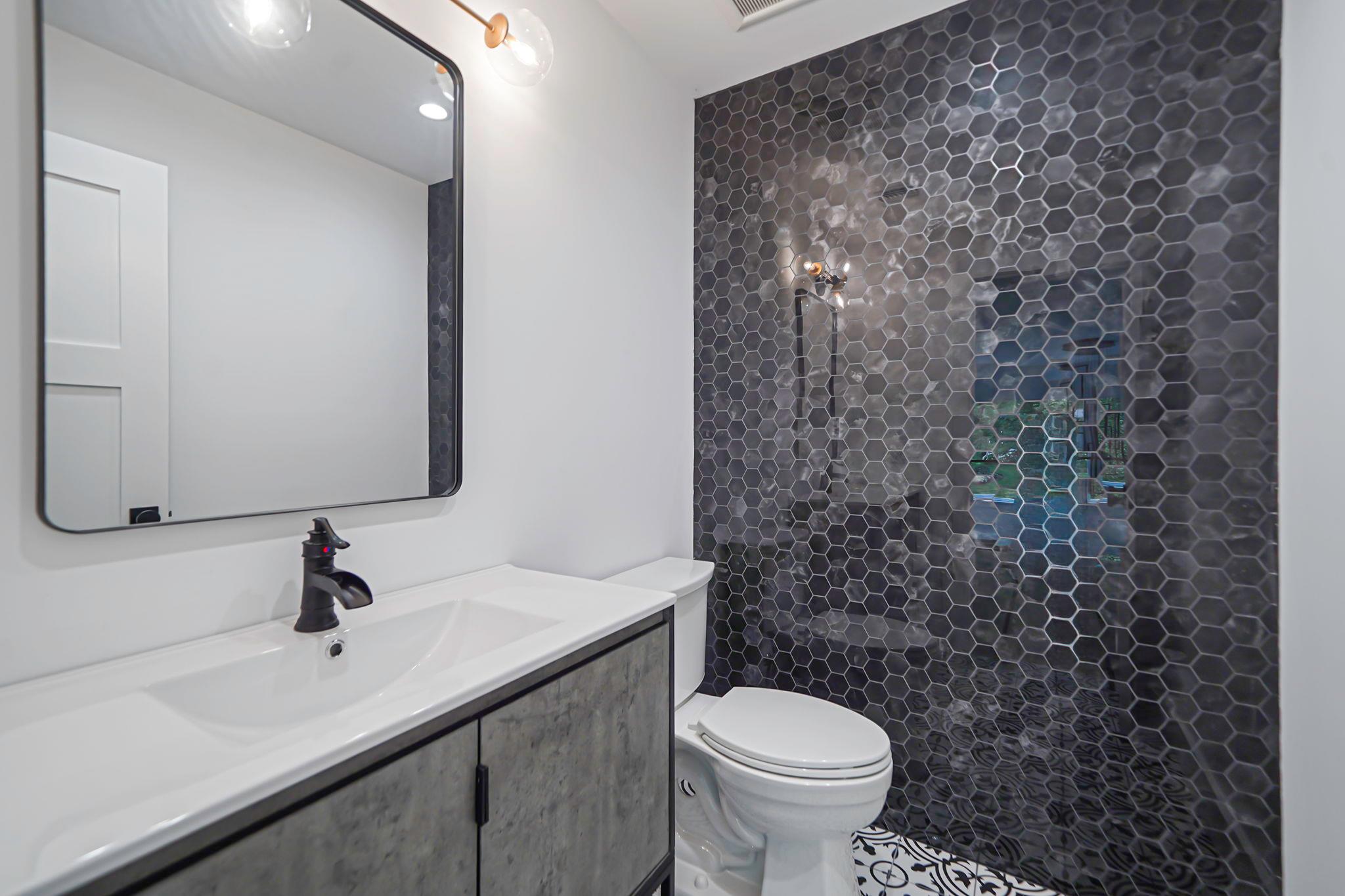 40 Friendly Road, Smithtown, NY 11787