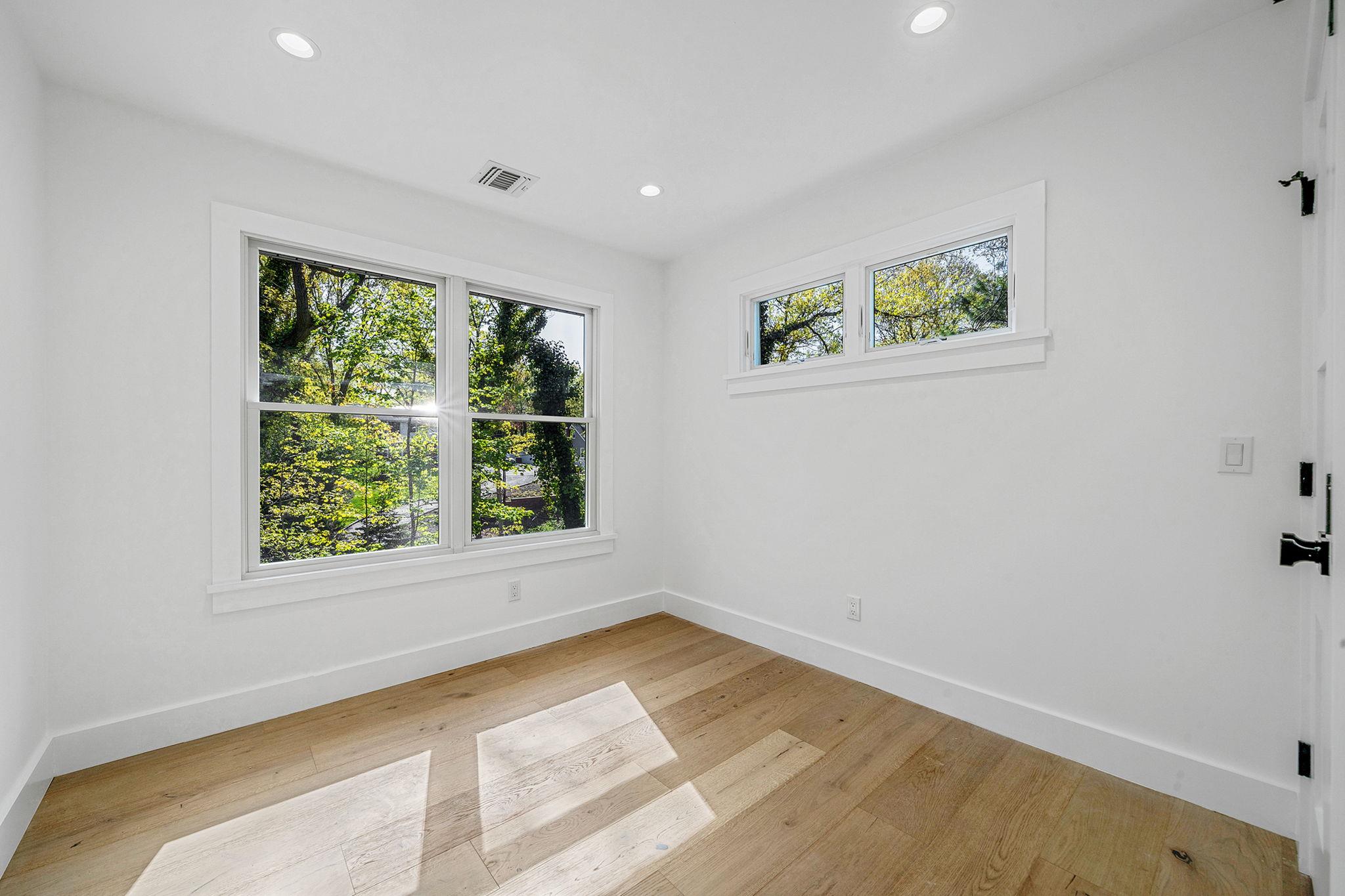 40 Friendly Road, Smithtown, NY 11787