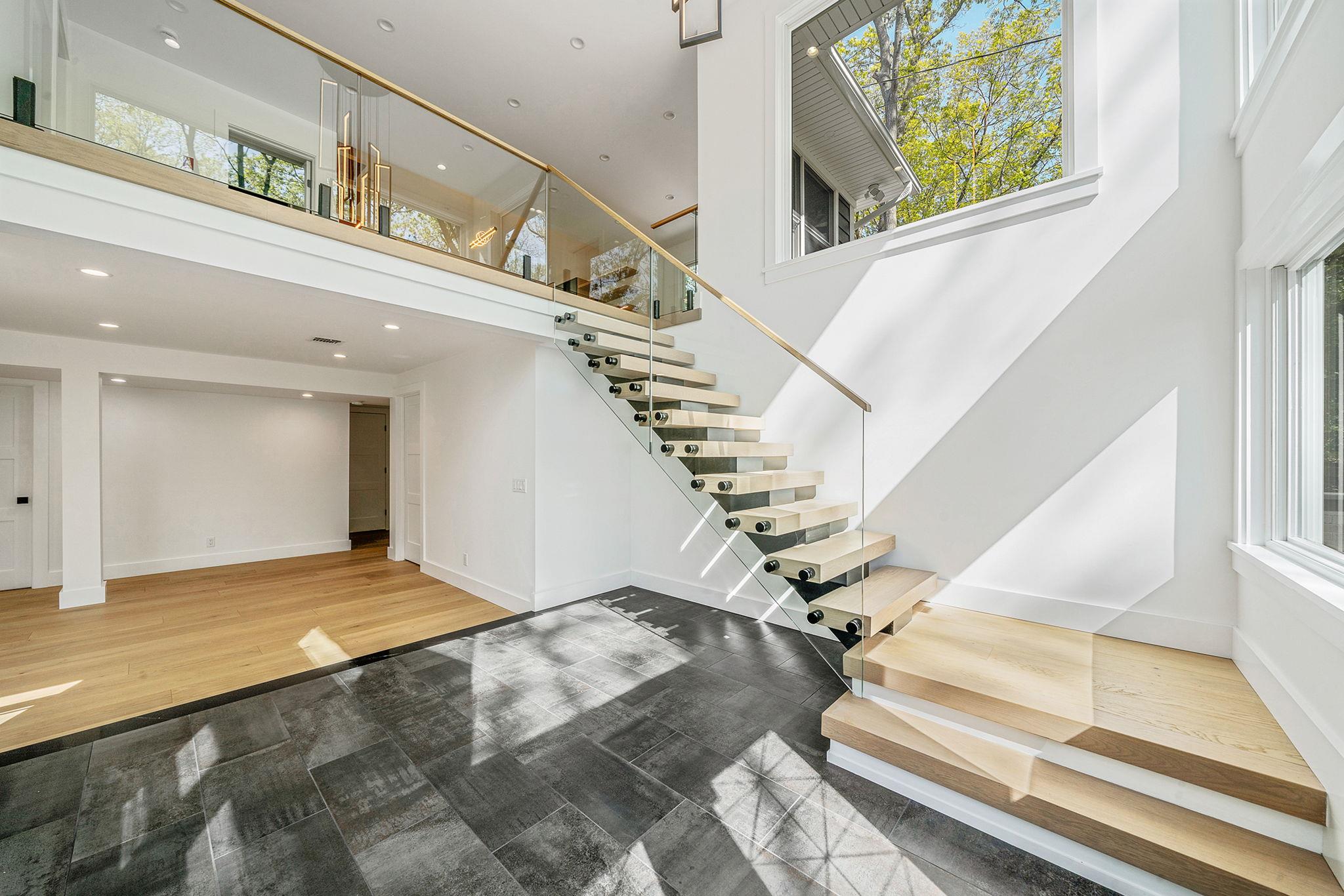 40 Friendly Road, Smithtown, NY 11787